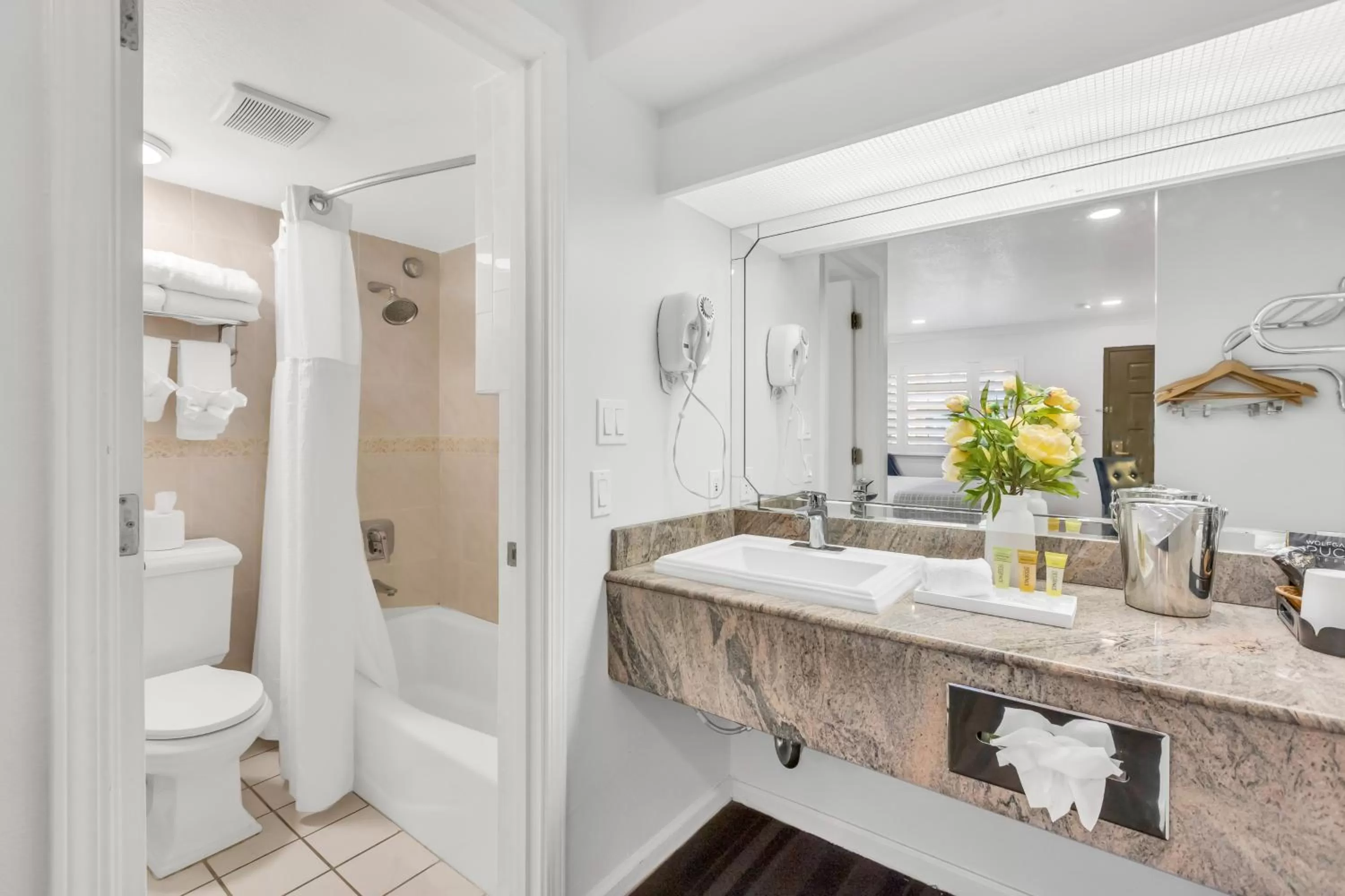 Napa Valley Hotel & Suites