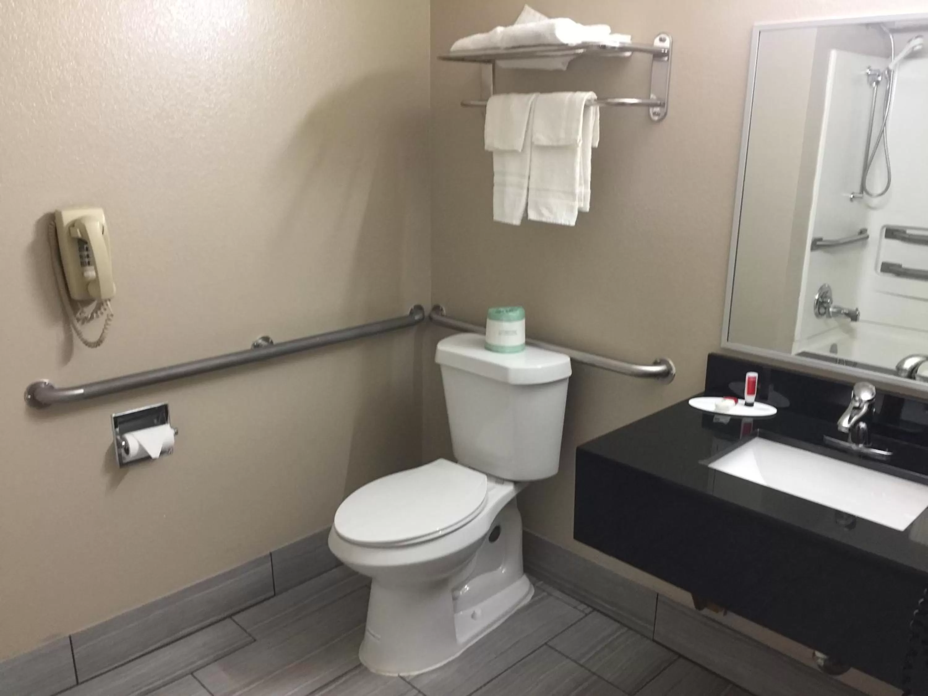 Super 8 by Wyndham Mayfield