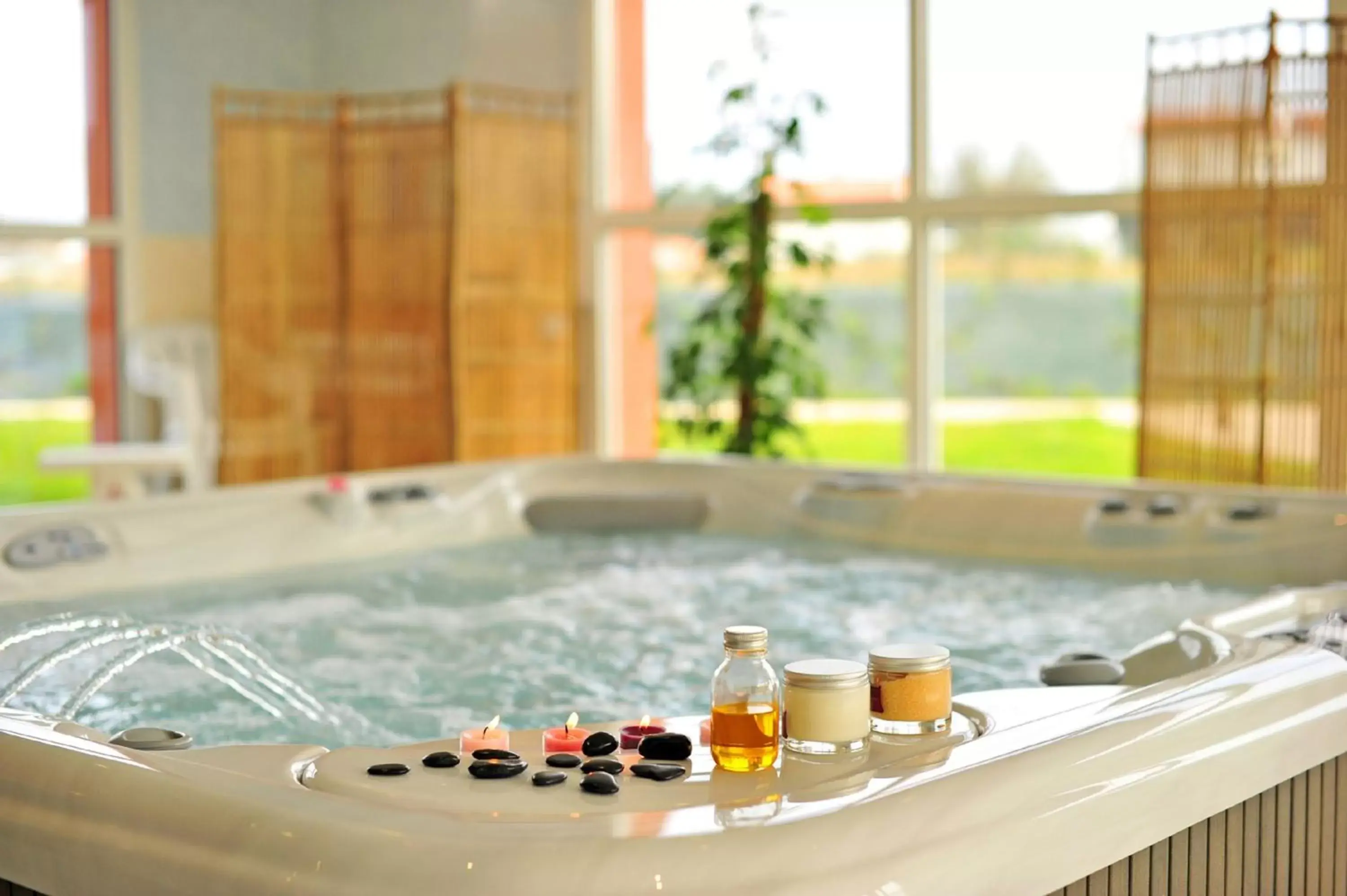 Hot Tub in Résidence Goélia La Grande Plage