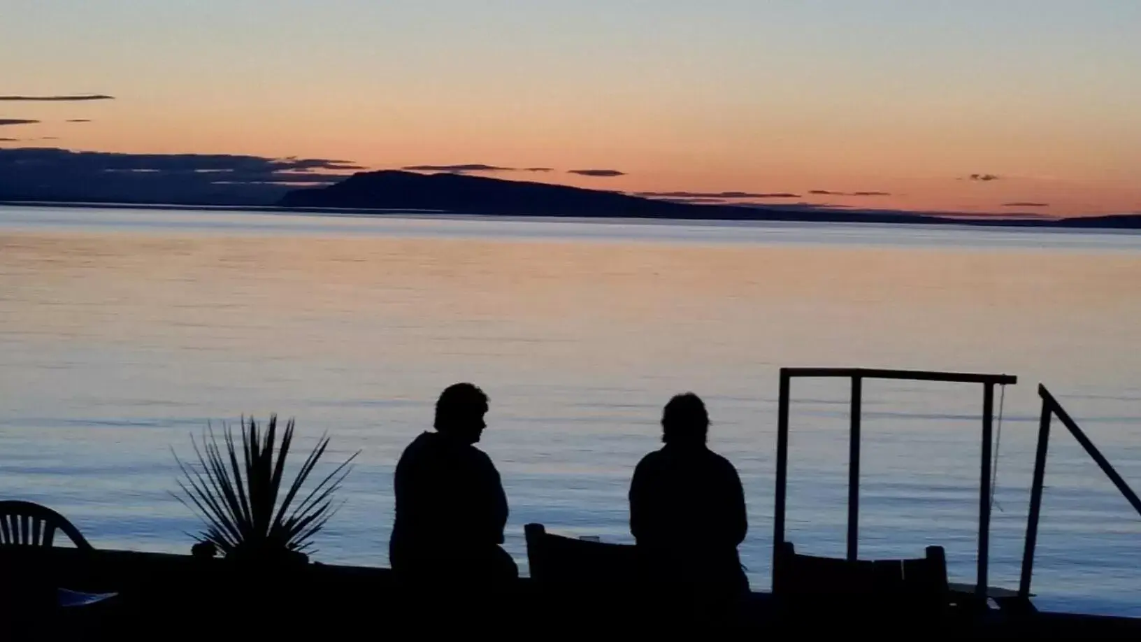 Property building, Sunrise/Sunset in Sand Pebbles Inn