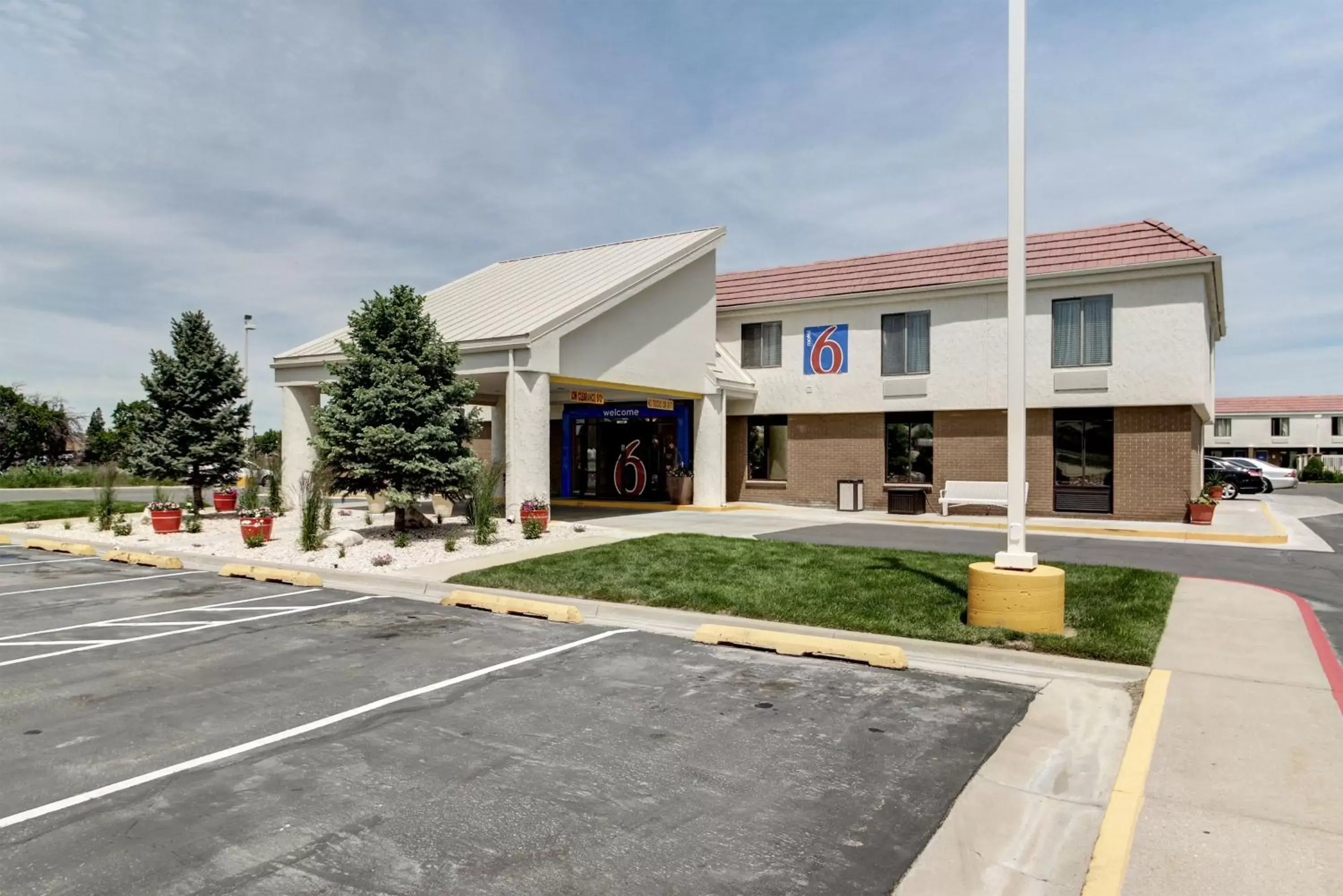Property building in Motel 6-Ogden, UT - Riverdale Property building in Motel 6-Ogden, UT - Riverdale