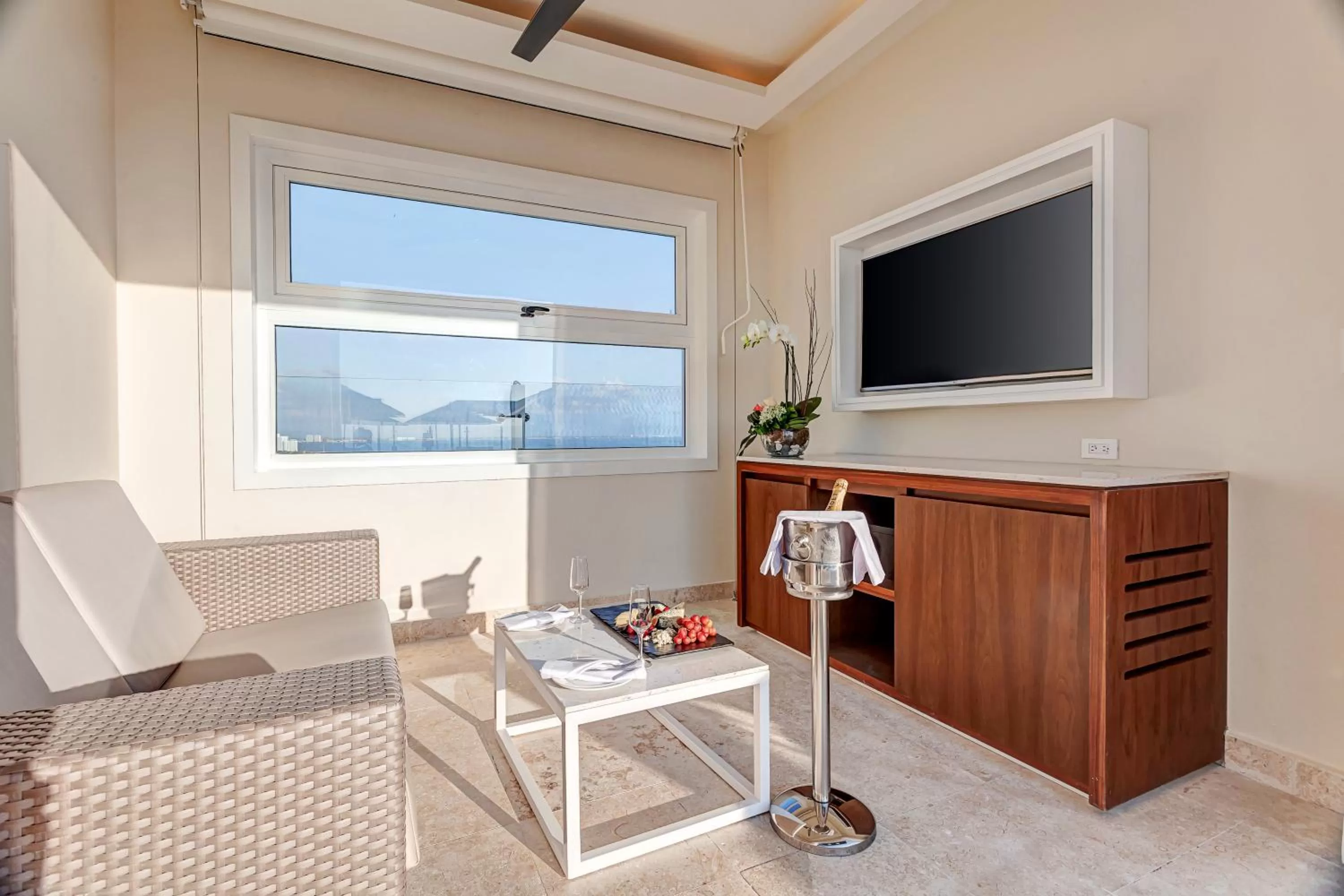 Area and facilities in Royalton CHIC Cancun, An Autograph Collection All-Inclusive Resort - Adults Only