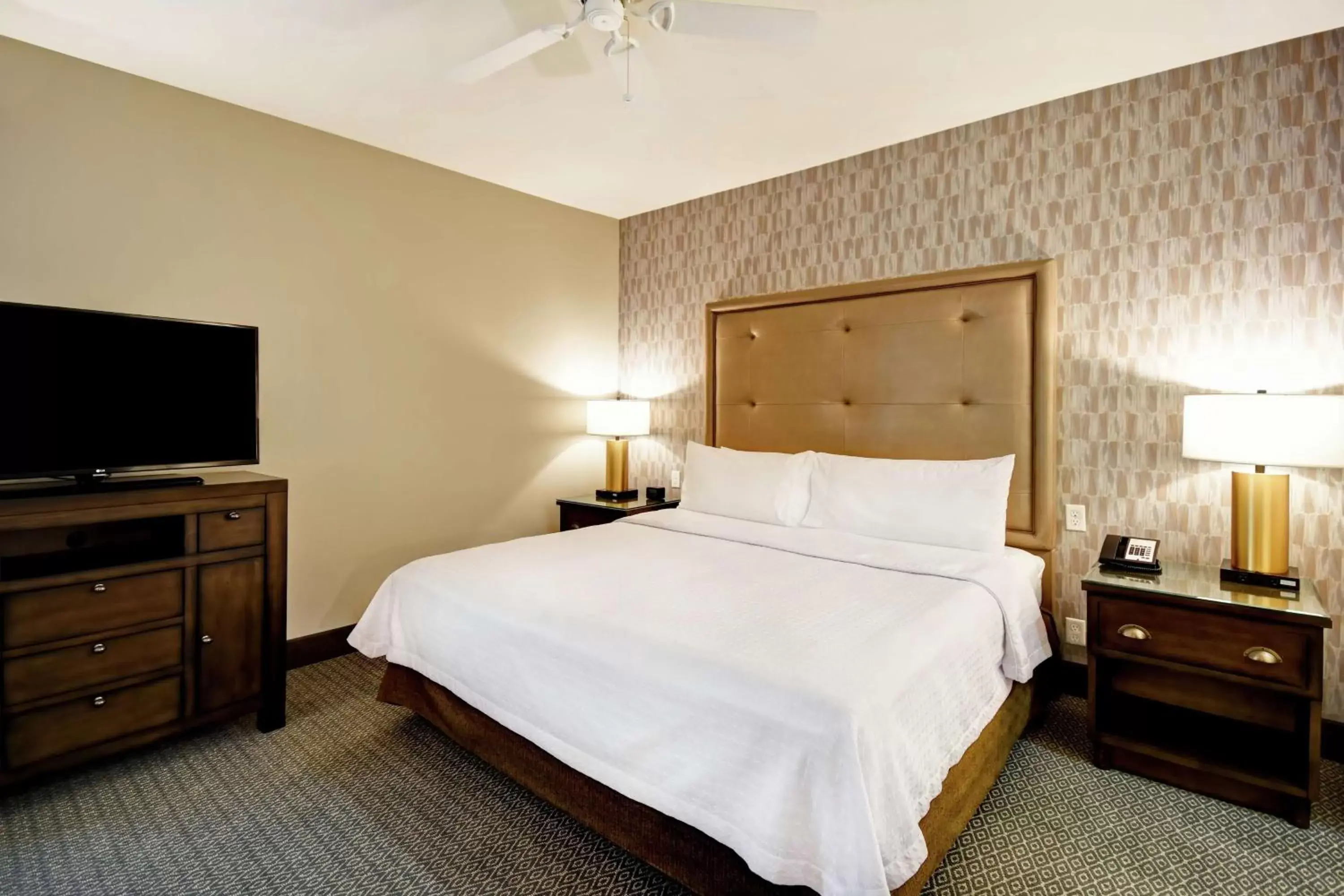 Bedroom, Bed in Homewood Suites by Hilton Dallas Arlington South