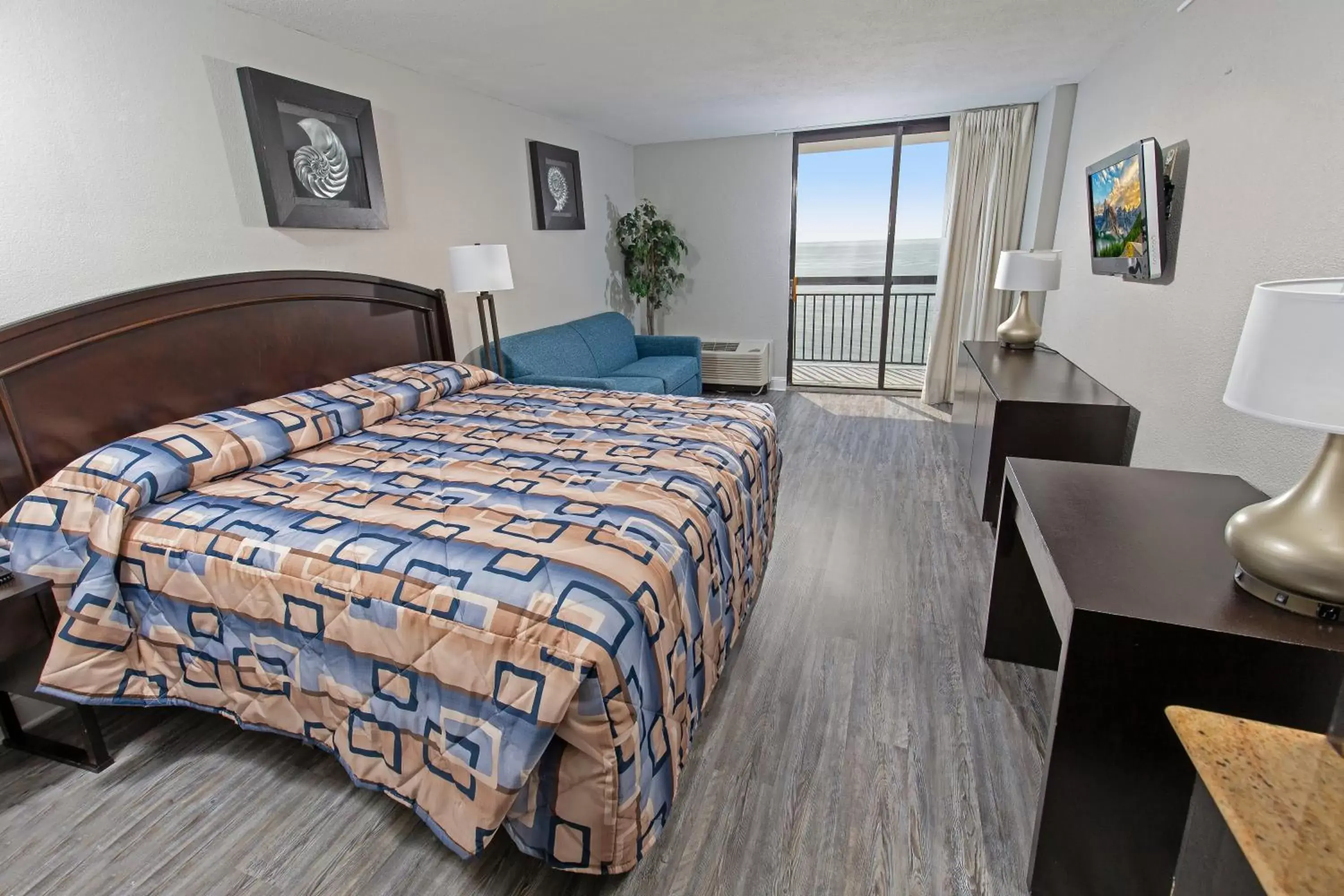 Photo of the whole room in Beach Vacation Condos South