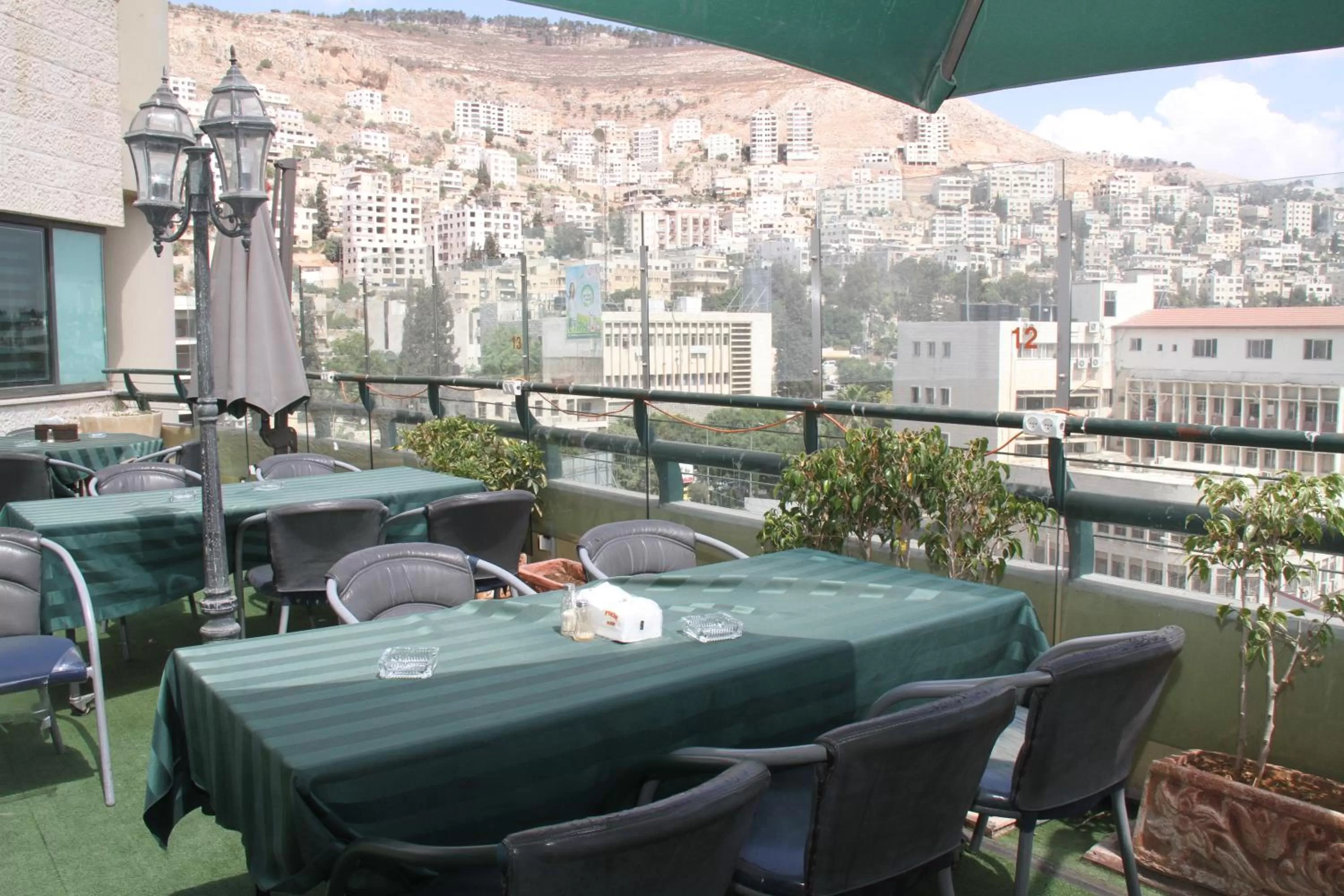 Restaurant/Places to Eat in Saleem Afandi Hotel