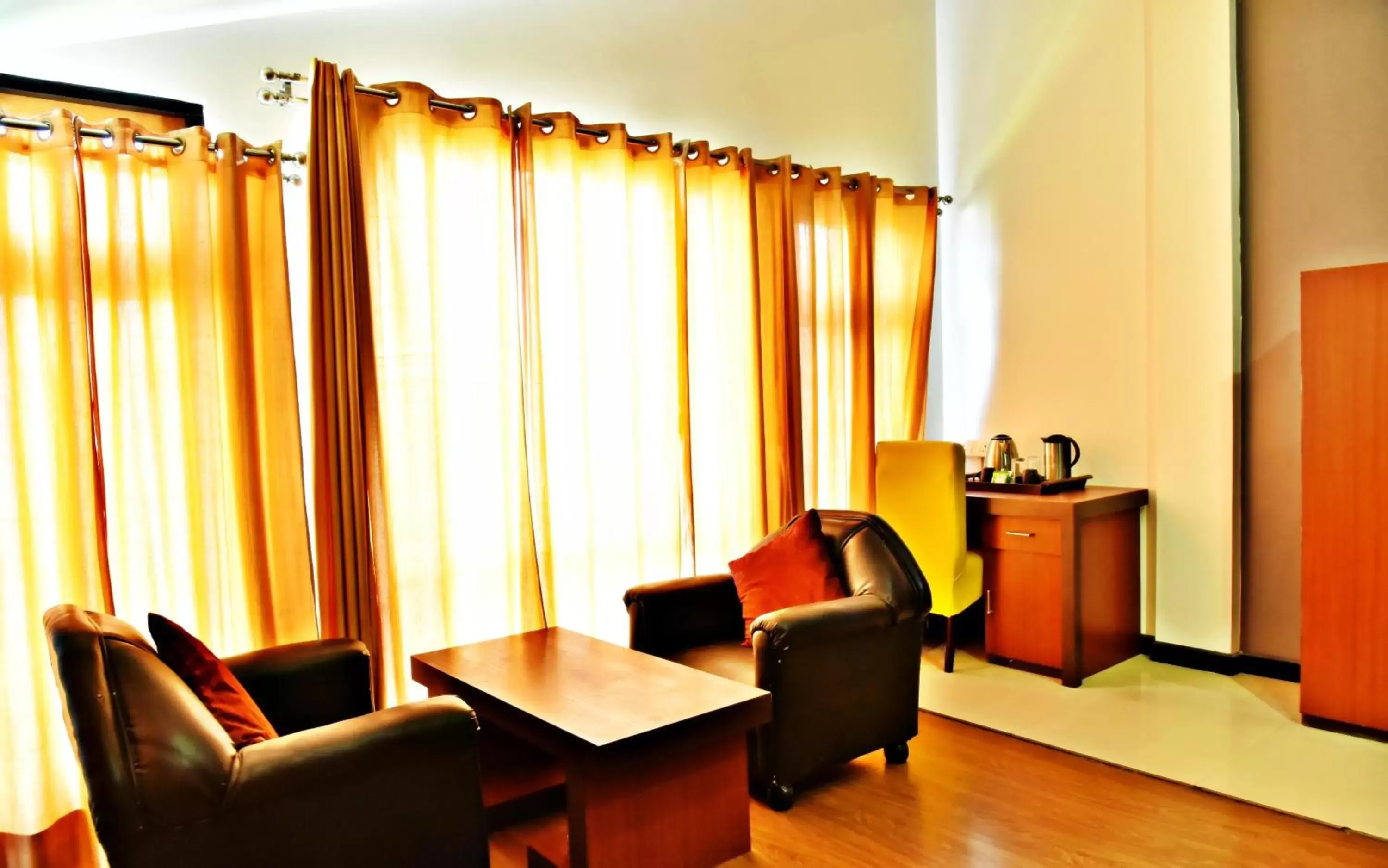 Living room in Sood's Himalayan Vista Living room in Sood's Himalayan Vista