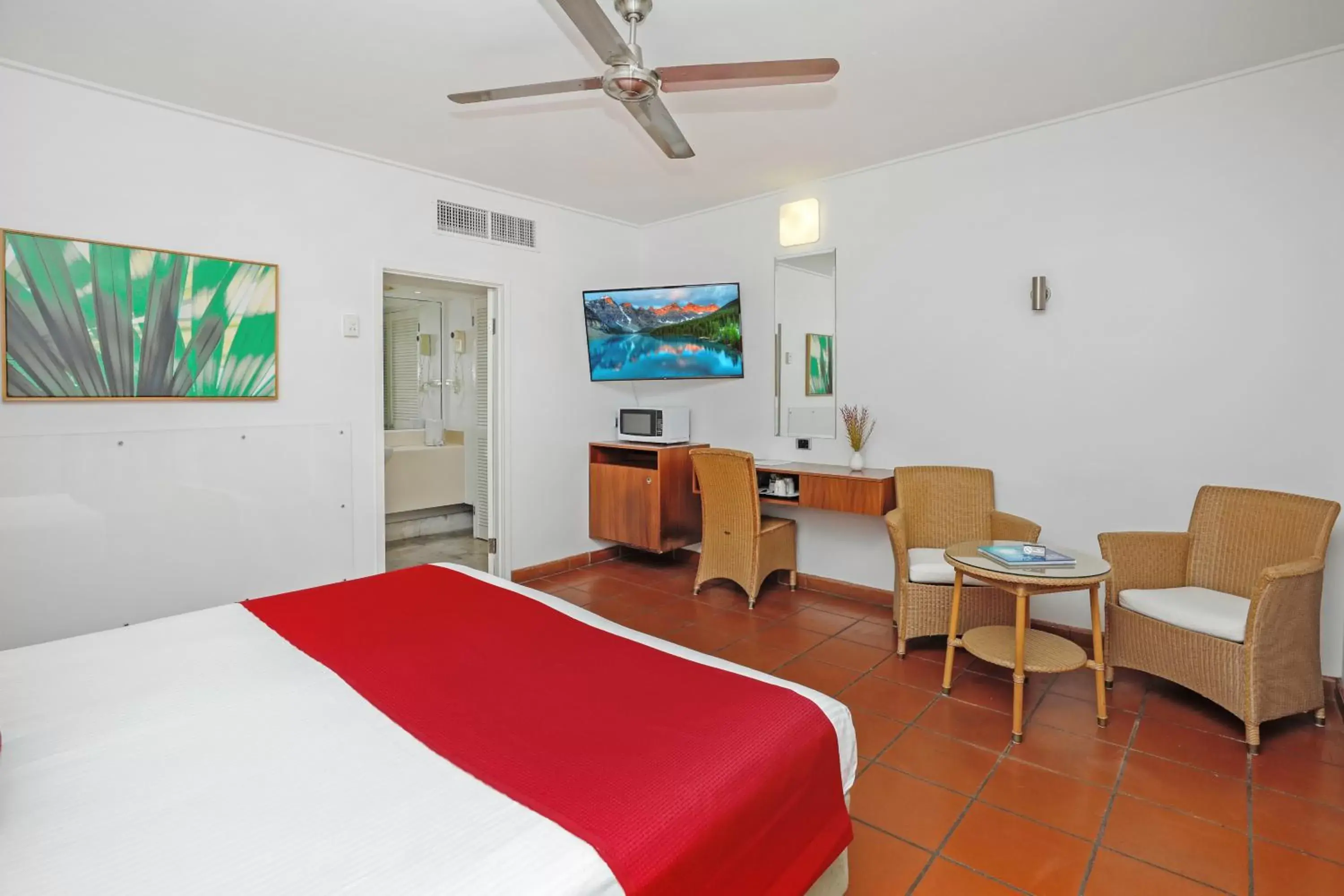 Mountain view in Ramada By Wyndham Cairns City Centre