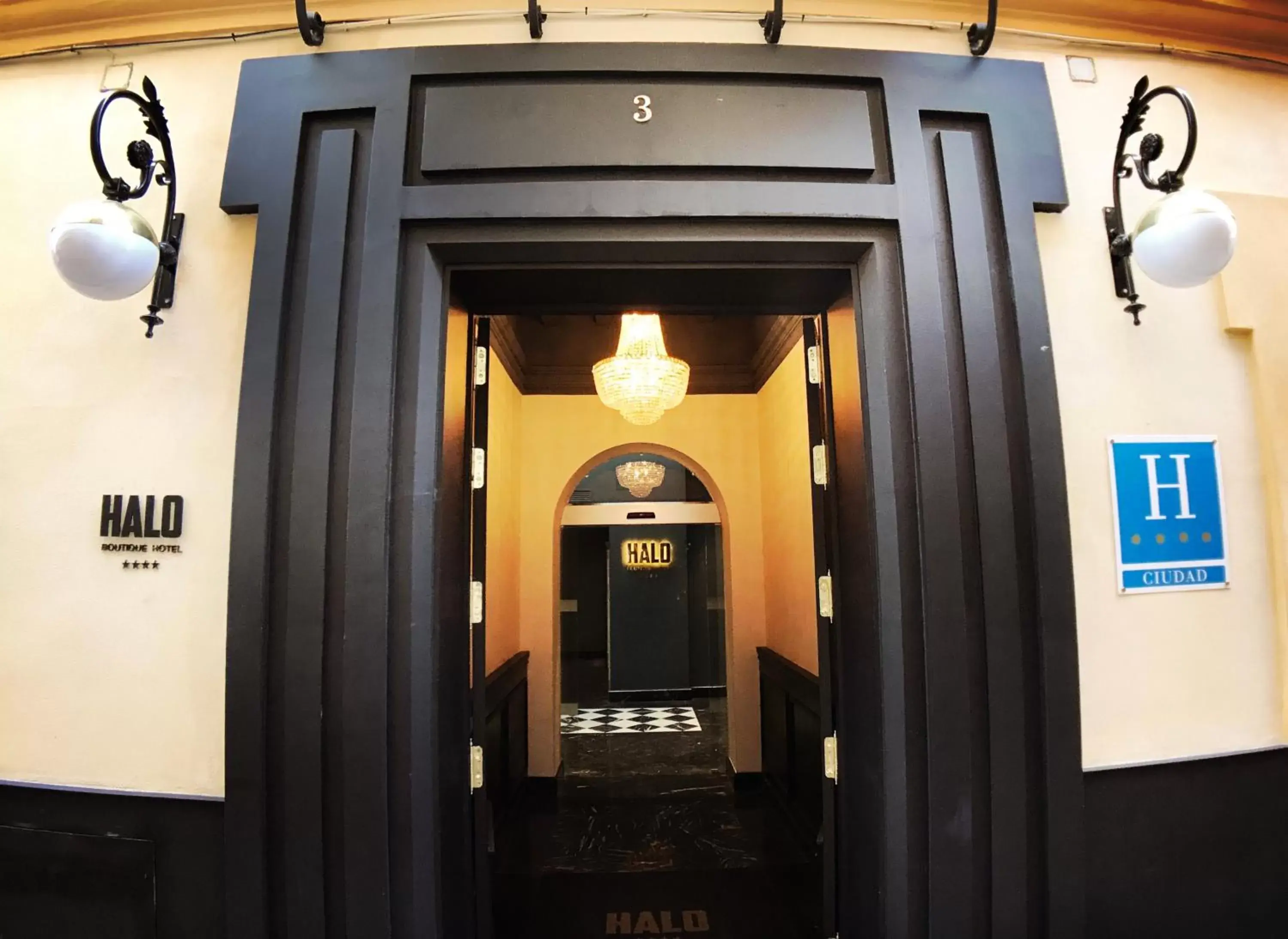 Facade/entrance in Halo Boutique Hotel