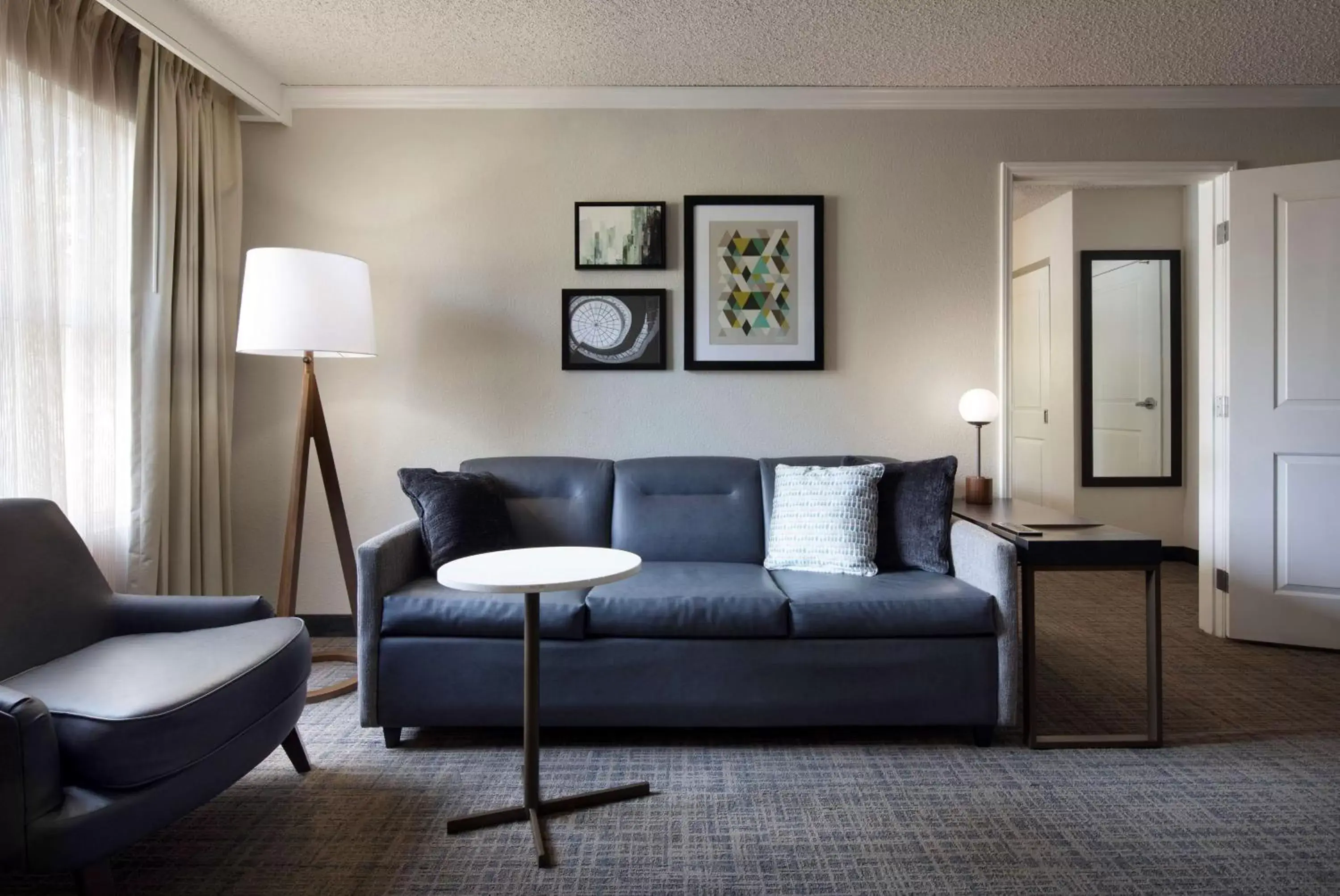 Living room, Seating Area in Sonesta ES Suites Fresno