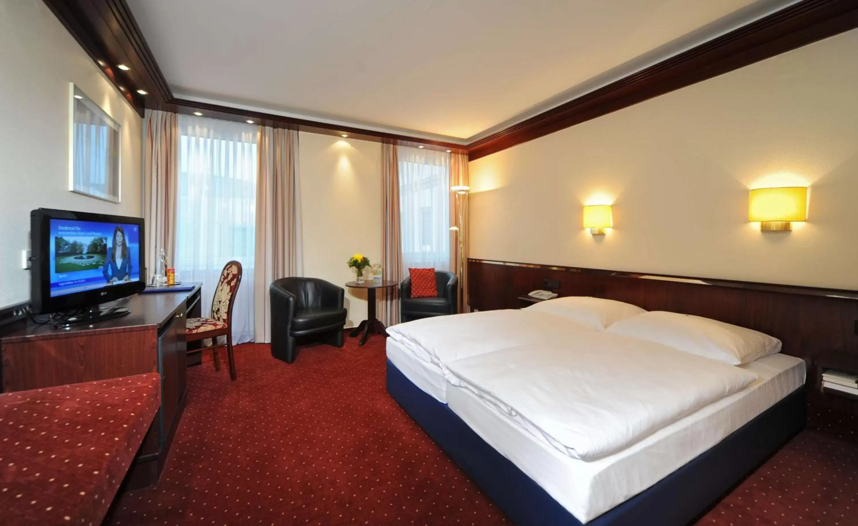 Photo of the whole room, Bed in Best Western Hotel zur Post