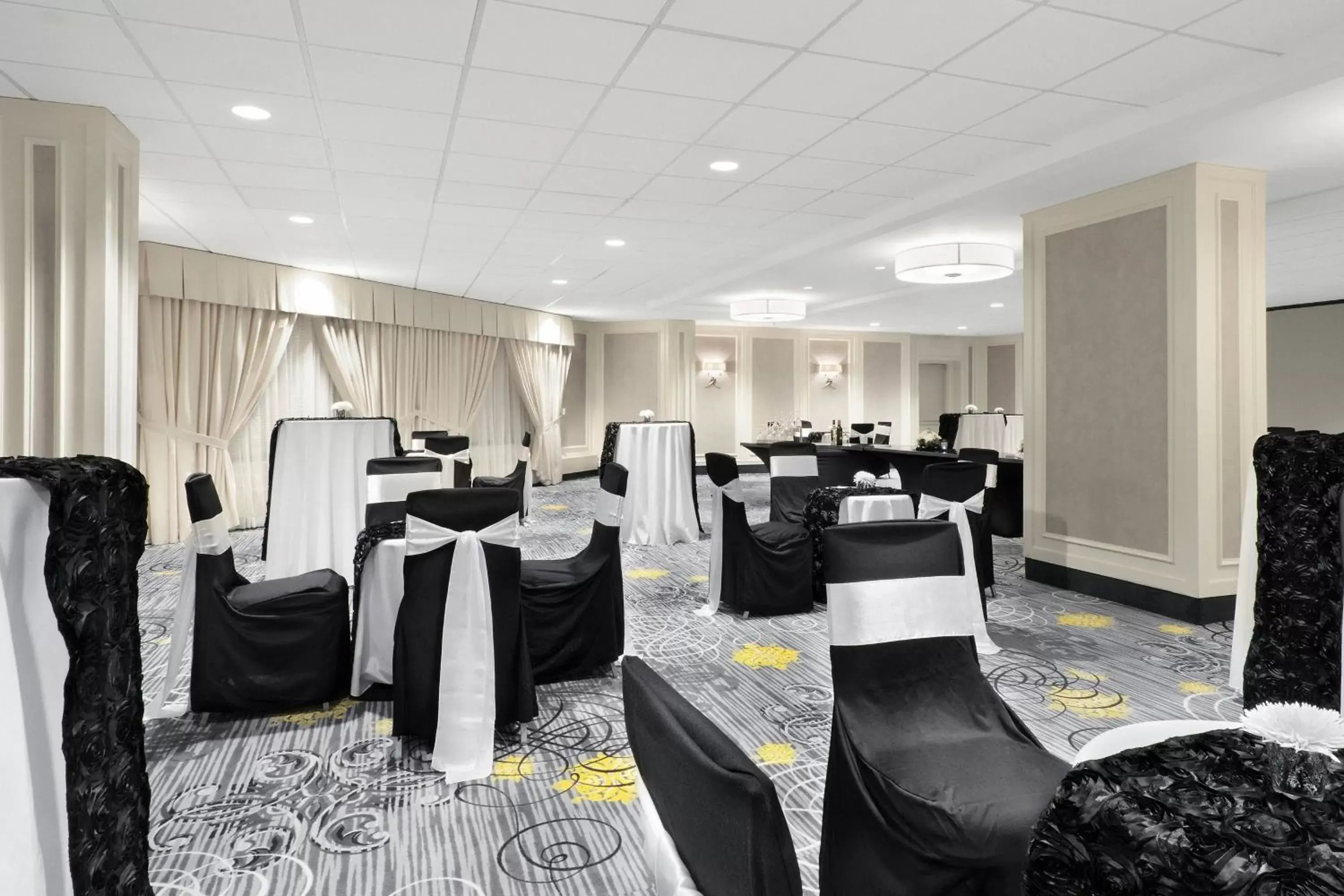 Meeting/conference room, Banquet Facilities in Sheraton Cavalier Saskatoon Hotel