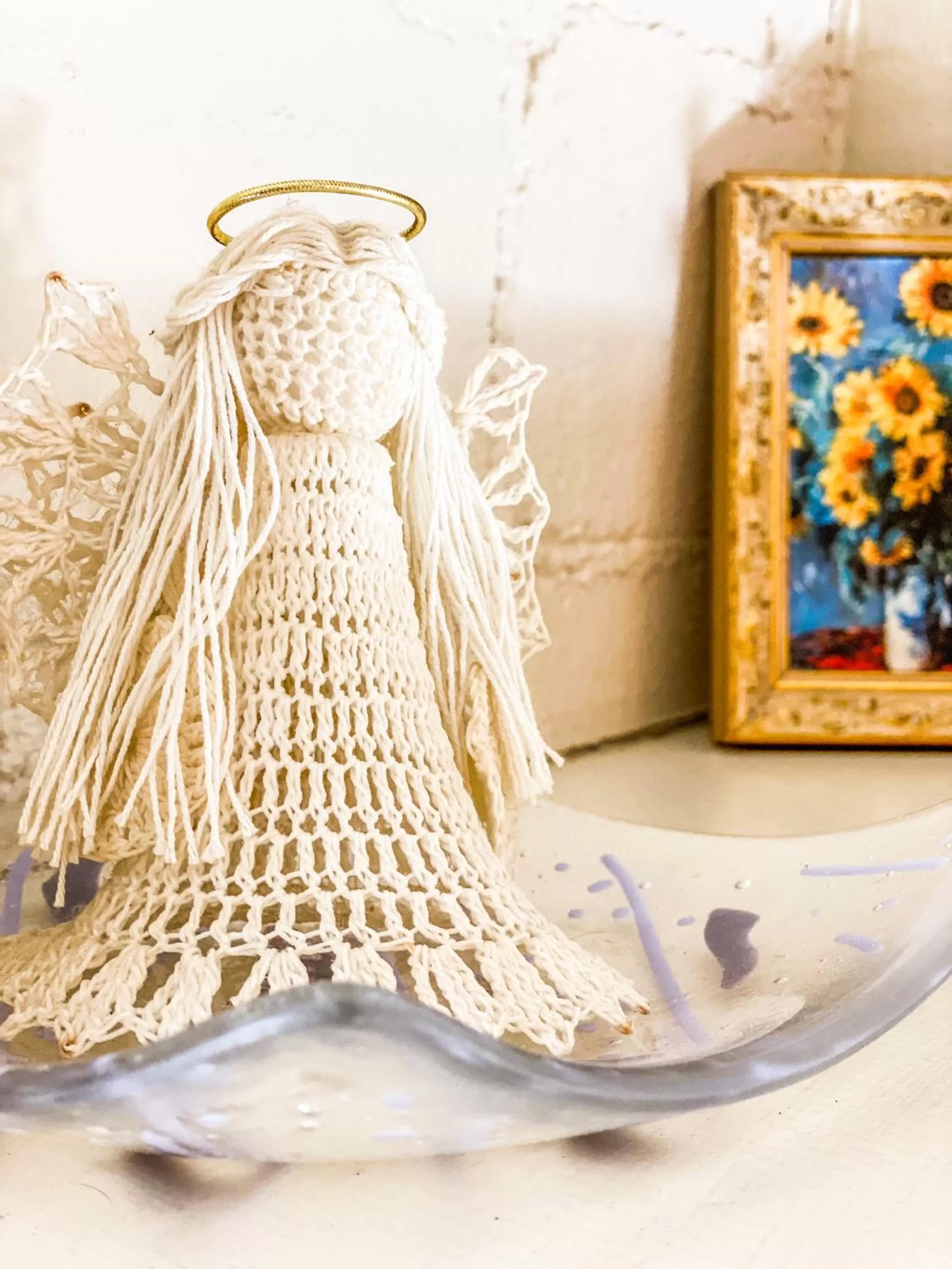 Decorative detail, Bed in Inn at the Art Center