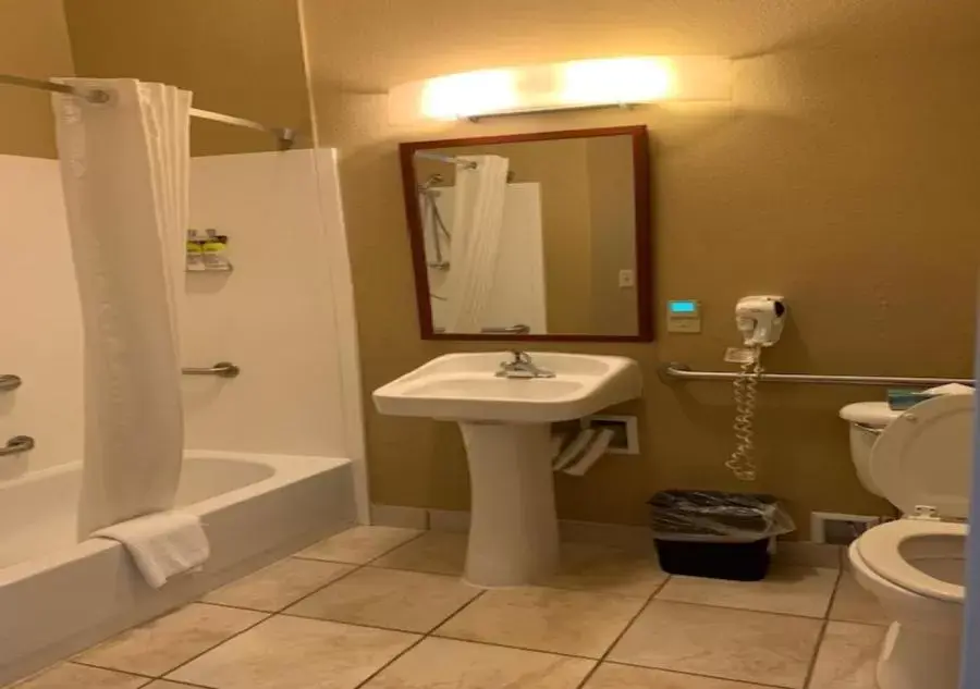 Bathroom in Candlewood Suites Temple, an IHG Hotel