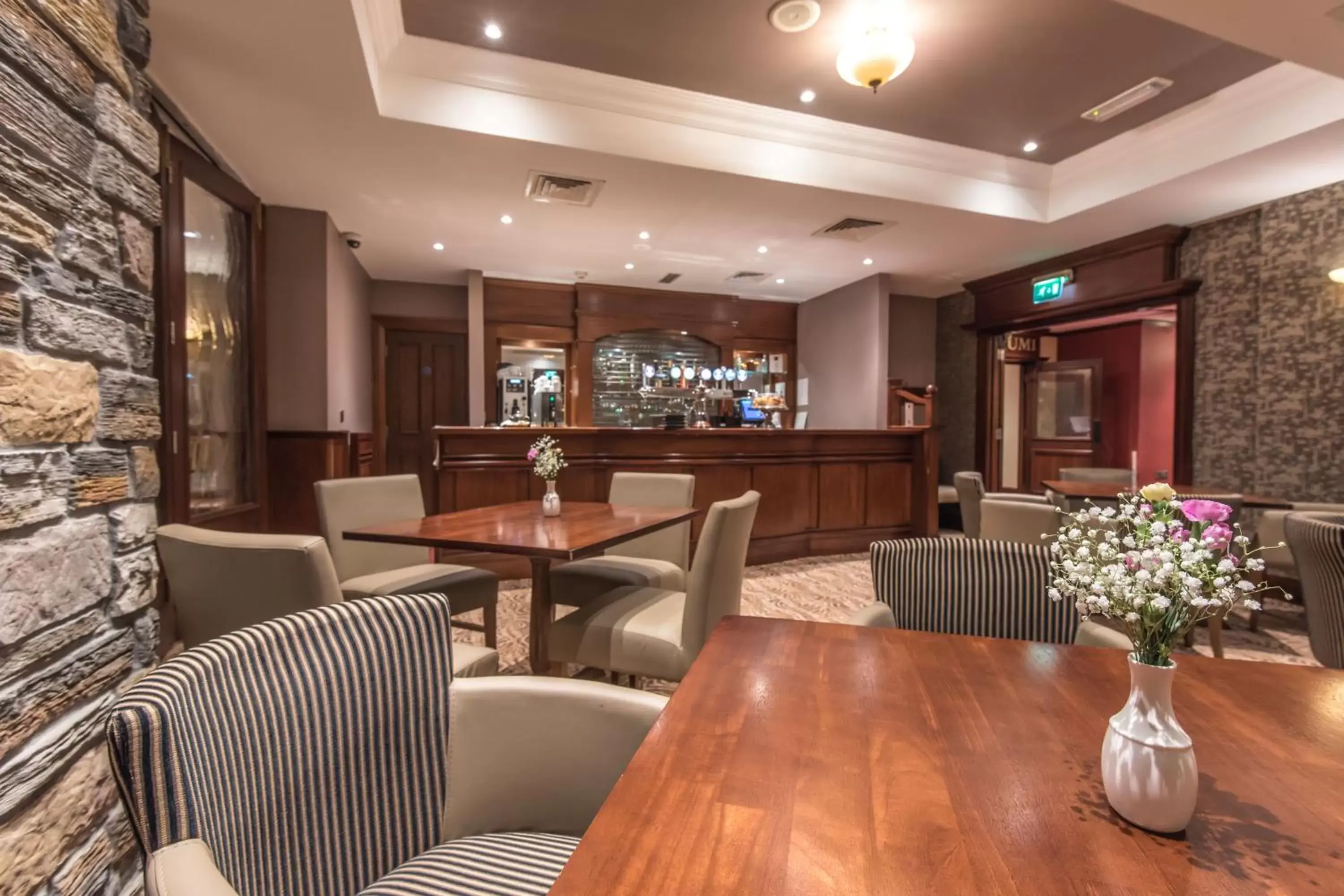 Lounge or bar, Lounge/Bar in Dunsilly Hotel