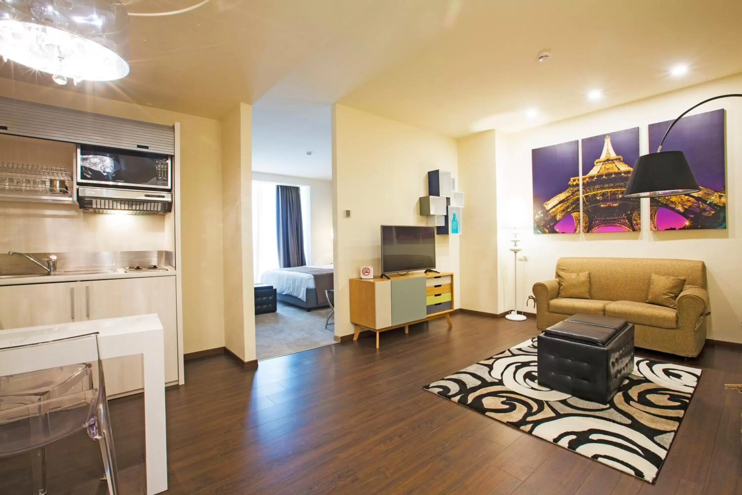 Photo of the whole room in Opera Suite Hotel Photo of the whole room in Opera Suite Hotel