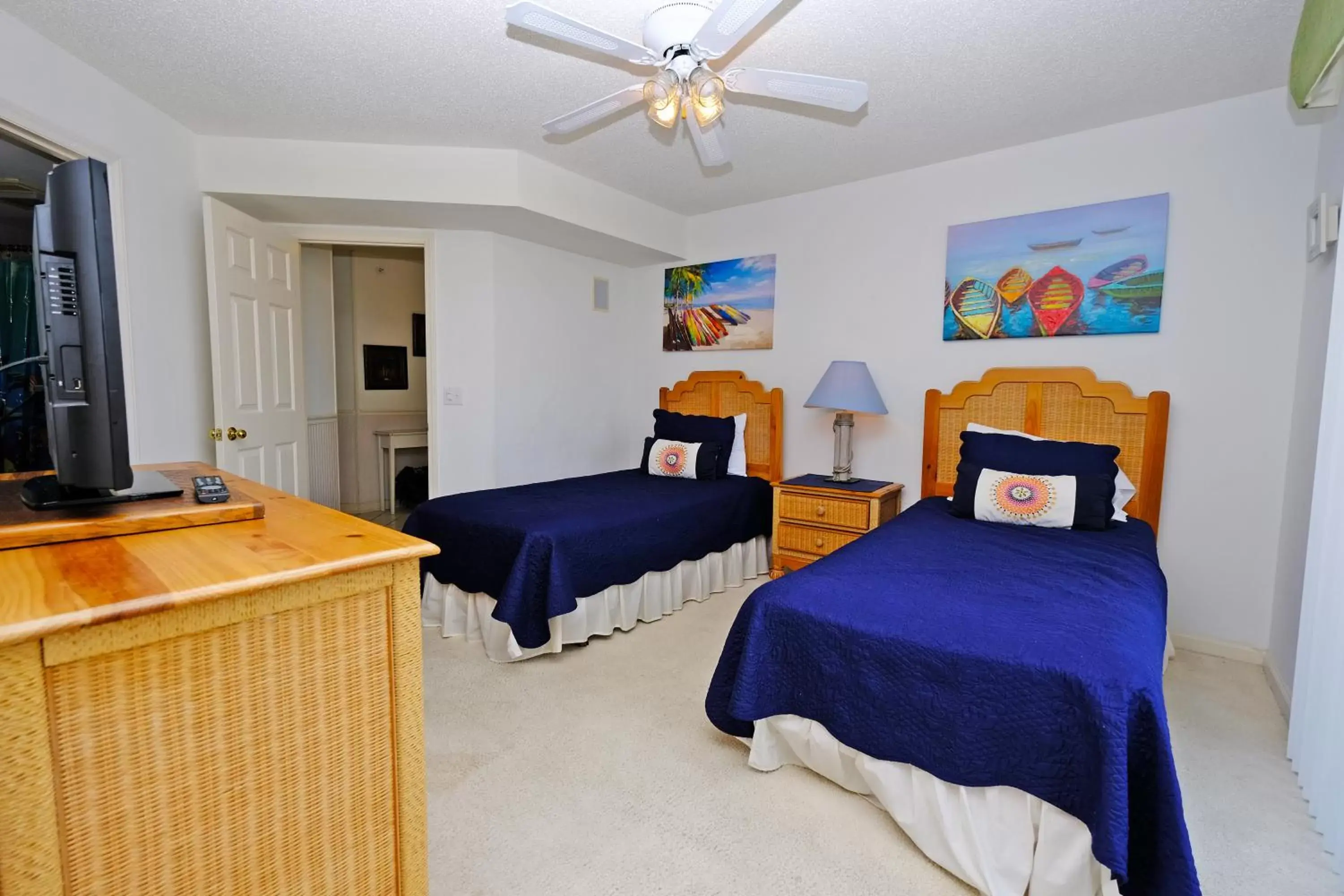 Seating Area in Litchfield Beach & Golf Resort