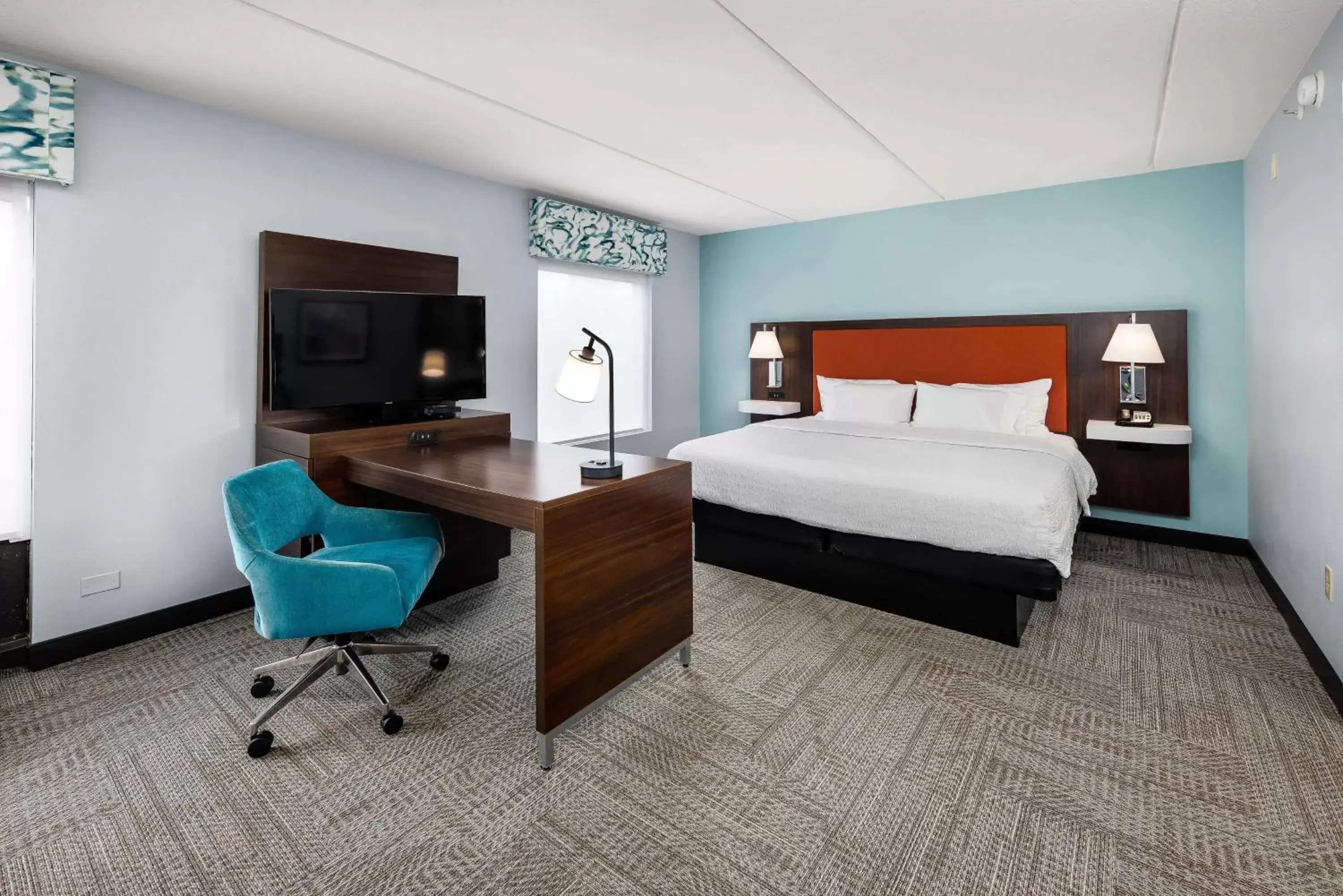 Bedroom in Hampton Inn & Suites Navarre
