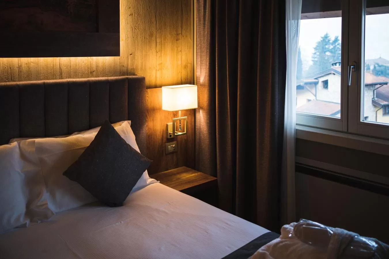 Photo of the whole room, Bed in Lake Hotel La Pieve