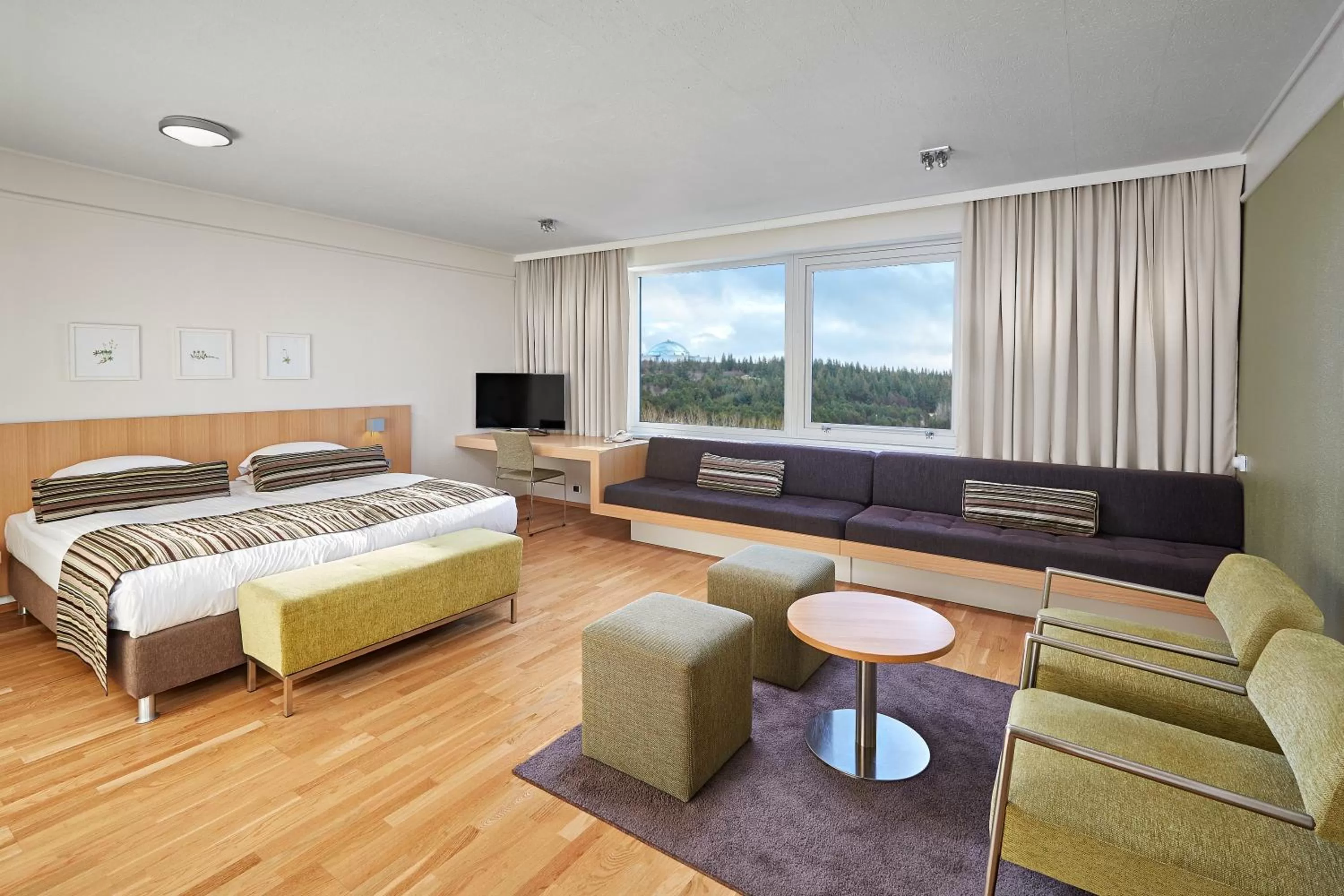 TV and multimedia, Bed in Reykjavik Natura - Berjaya Iceland Hotels