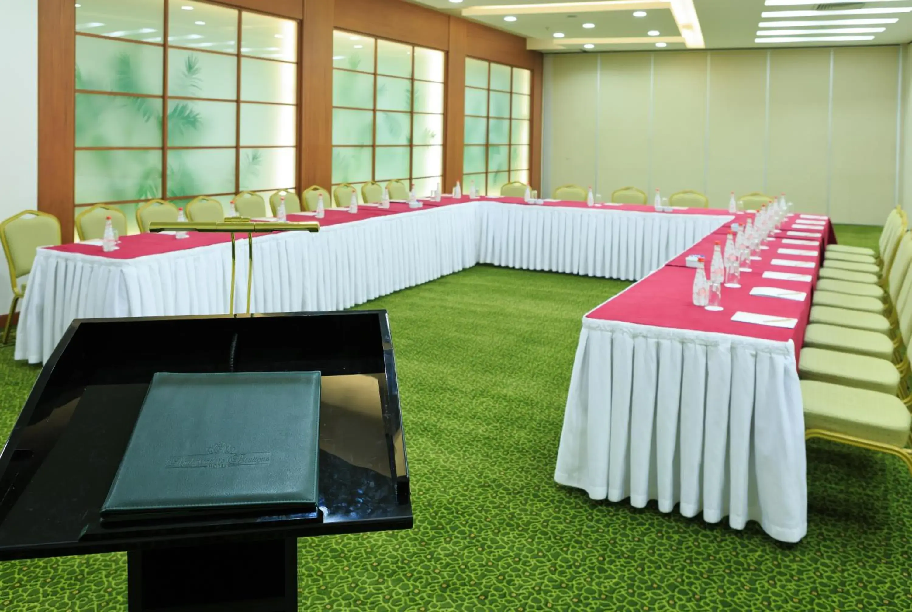 Meeting/conference room in Limak Ambassadore Hotel Ankara