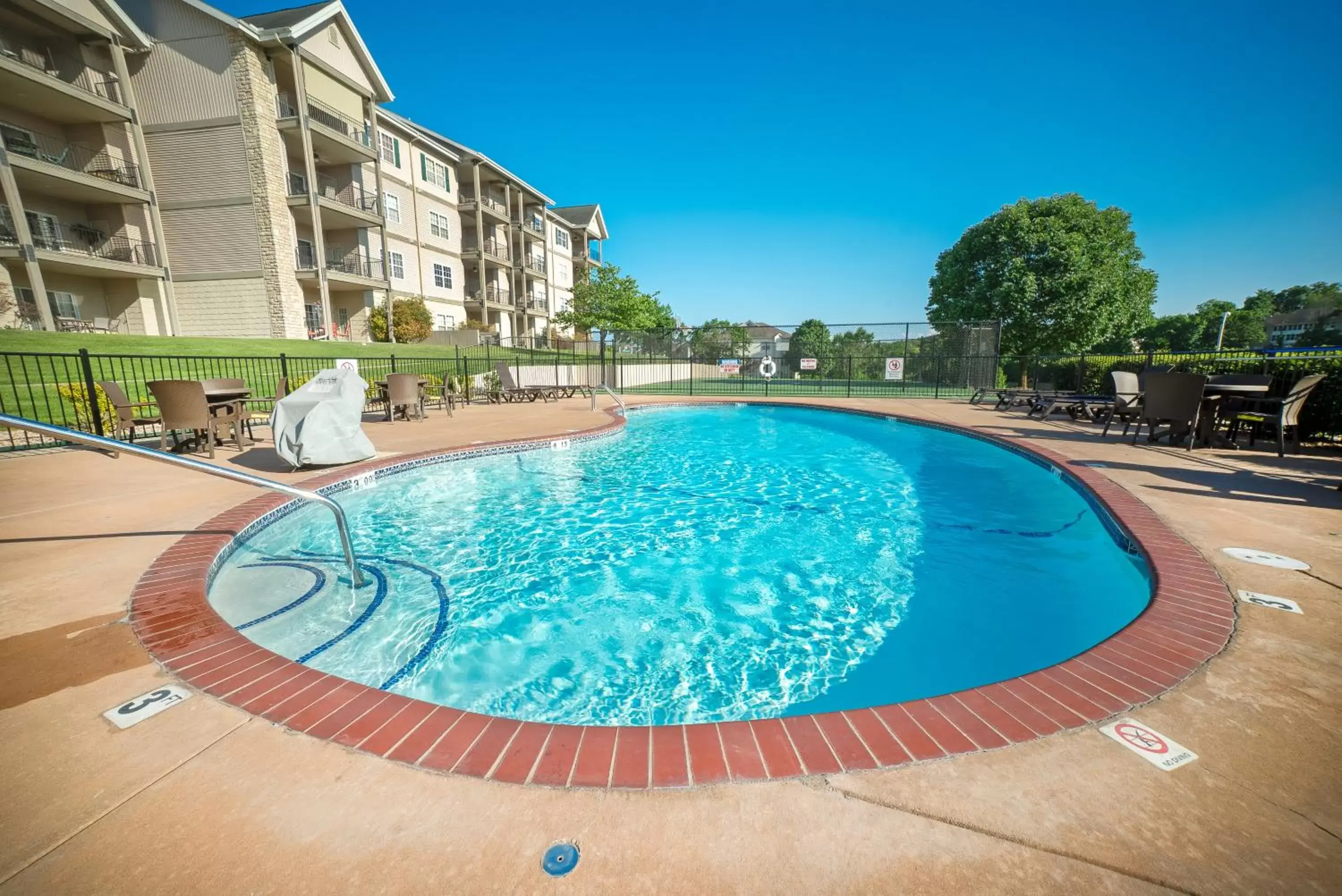 Swimming Pool in Links at Thousand Hills