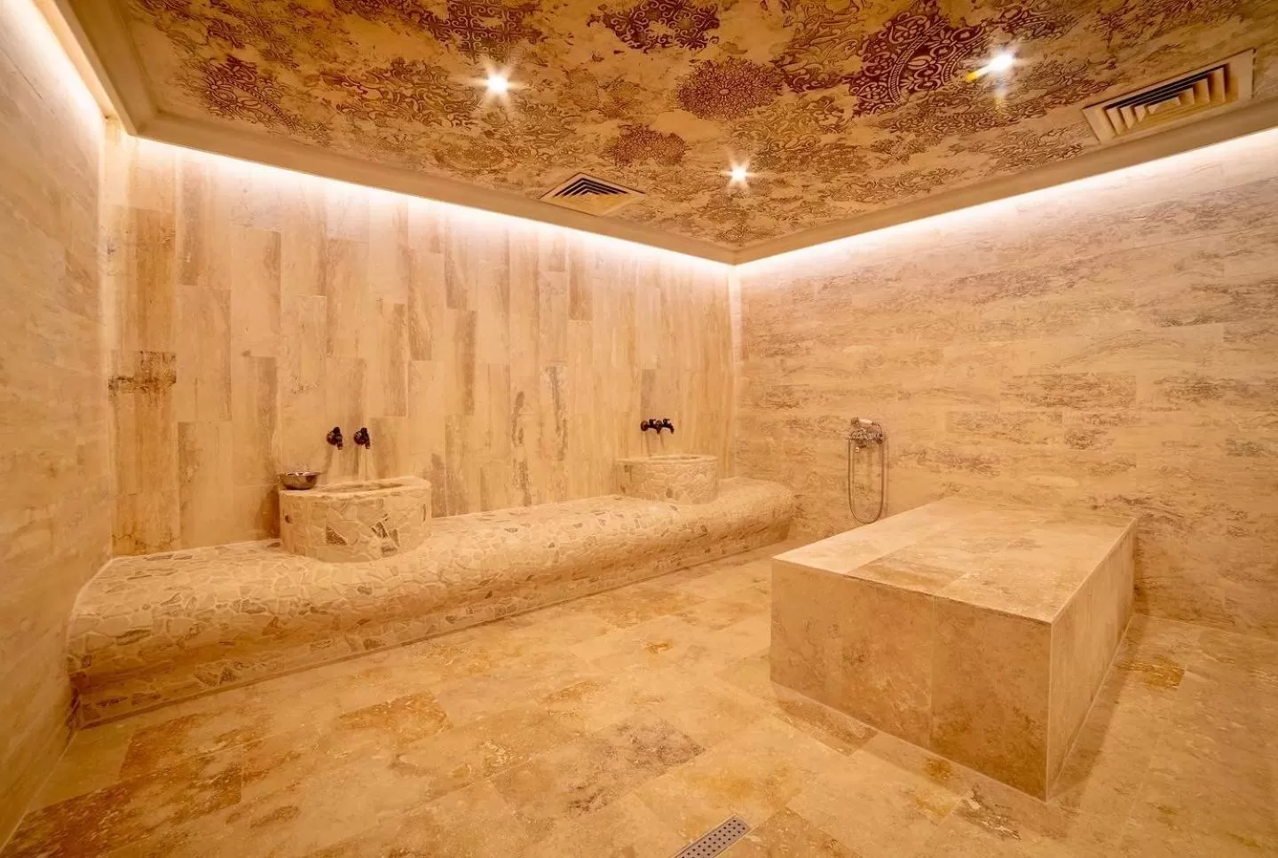 Spa and wellness centre/facilities in Bey House Royal Hotel