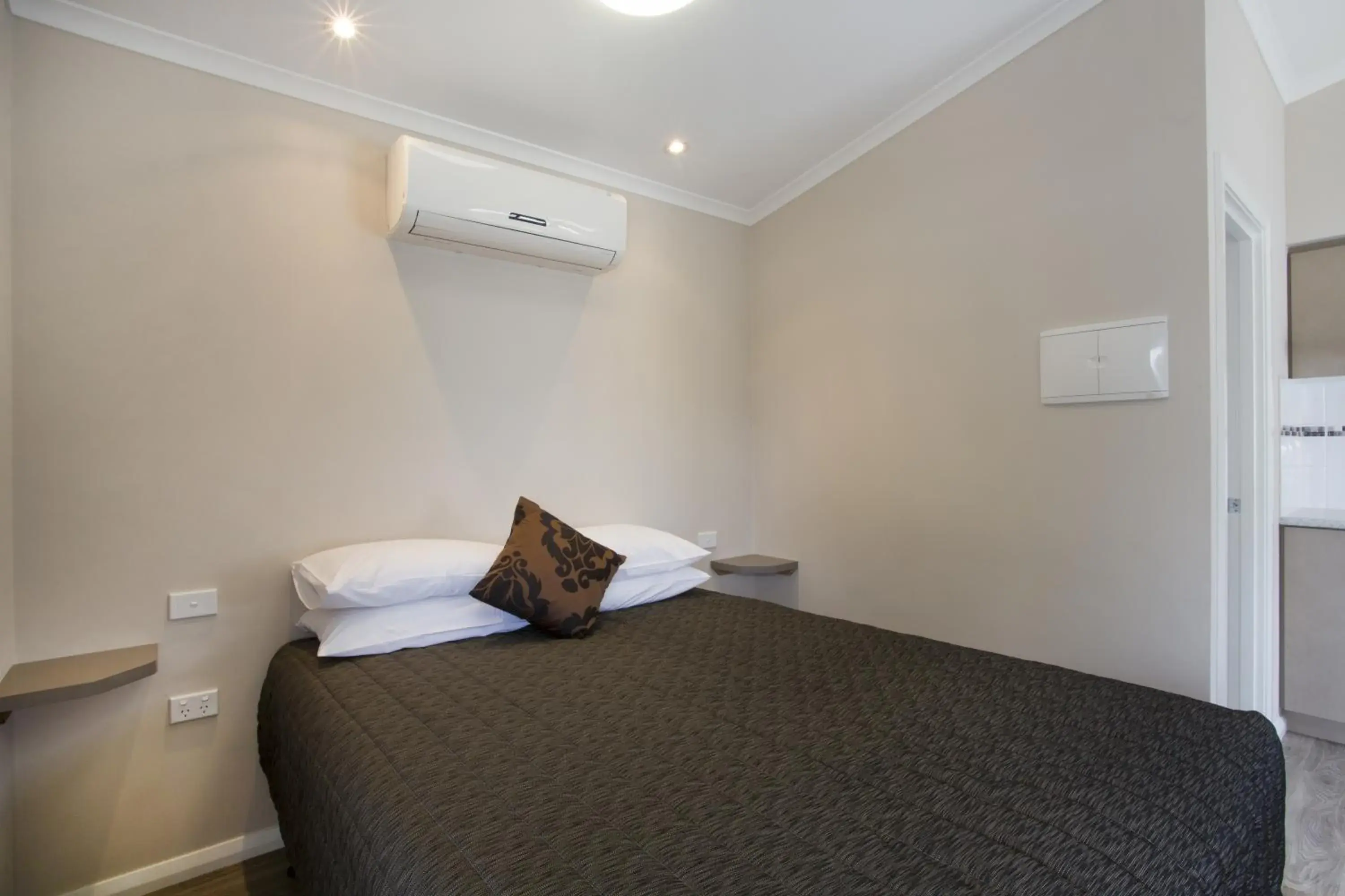 Bed in Discovery Parks - Kalgoorlie Goldfields