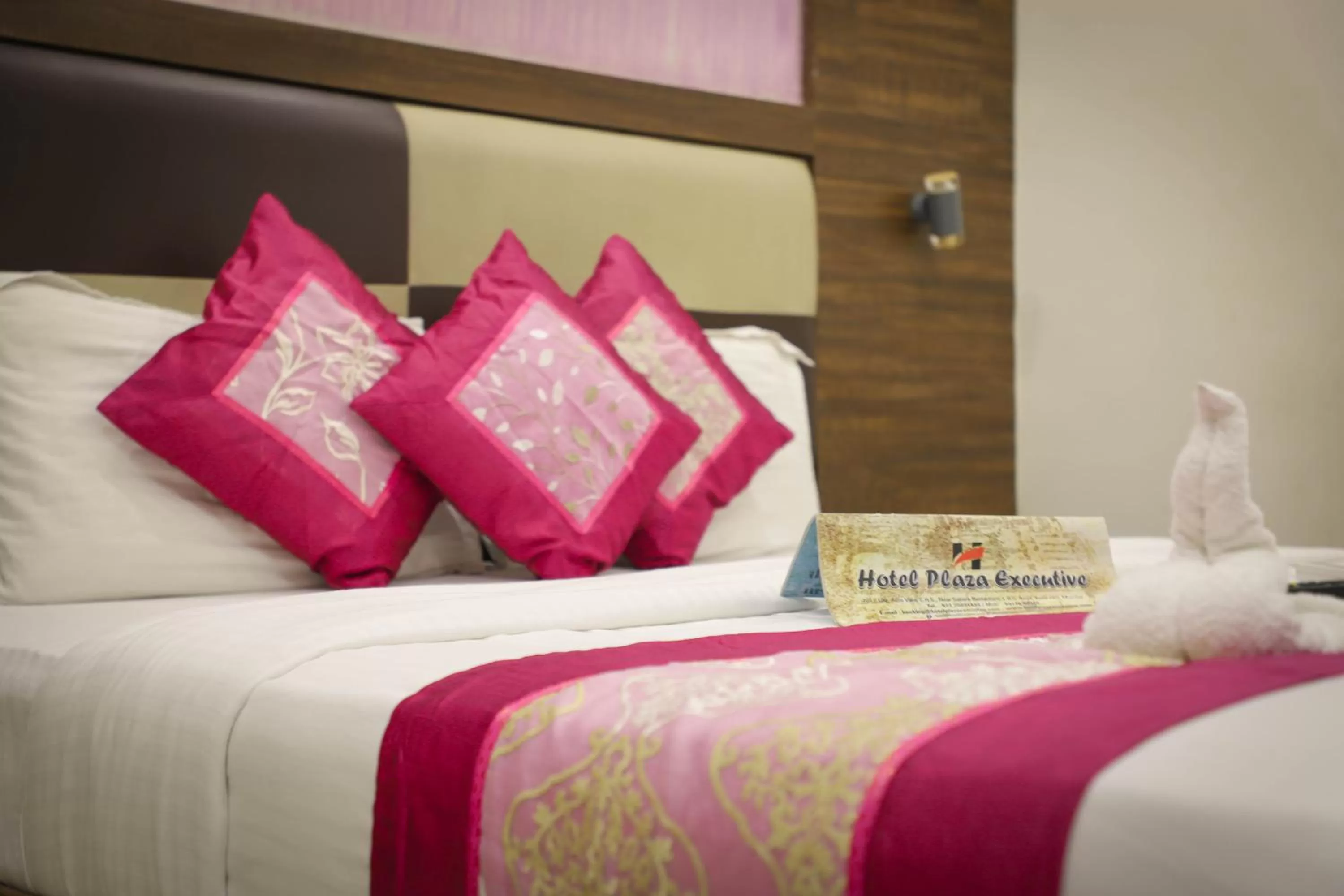 Bed in Hotel Plaza Executive - near BKC