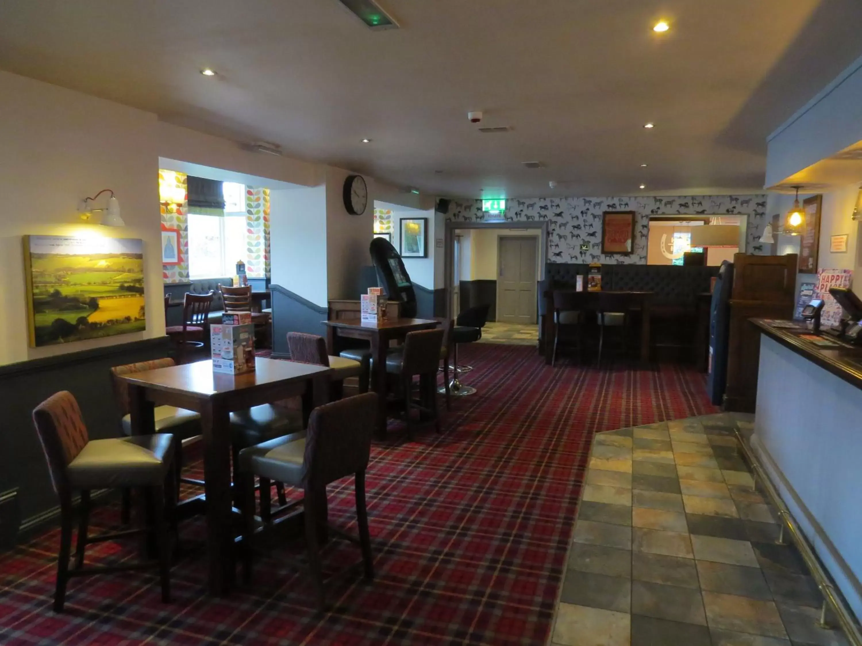 Food and drinks, Restaurant/Places to Eat in Highwayman Hotel