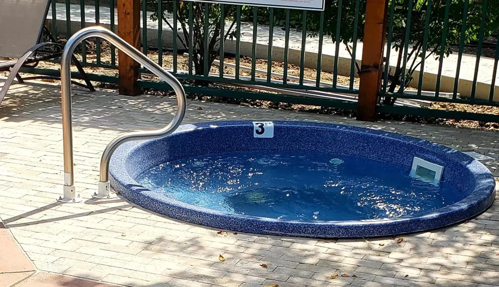 Swimming Pool in Annabell Gardens