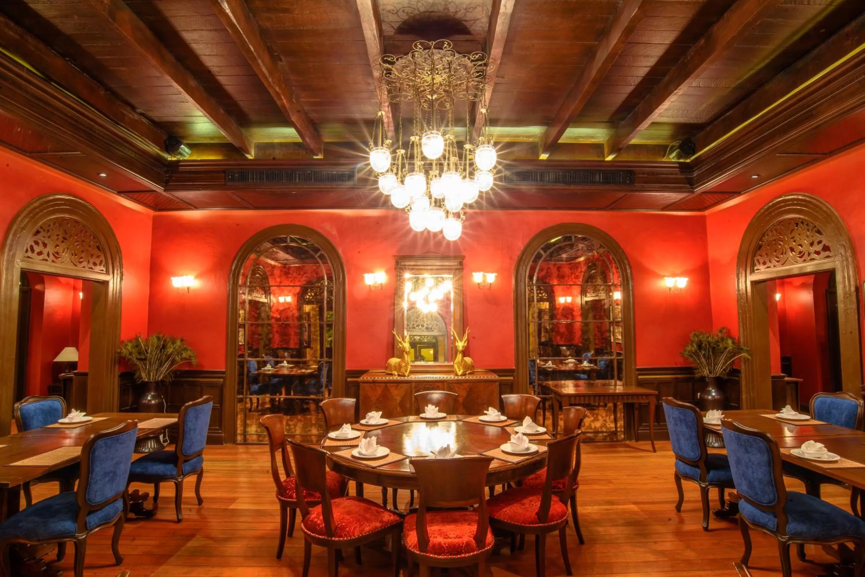 Restaurant/places to eat in Praya Palazzo