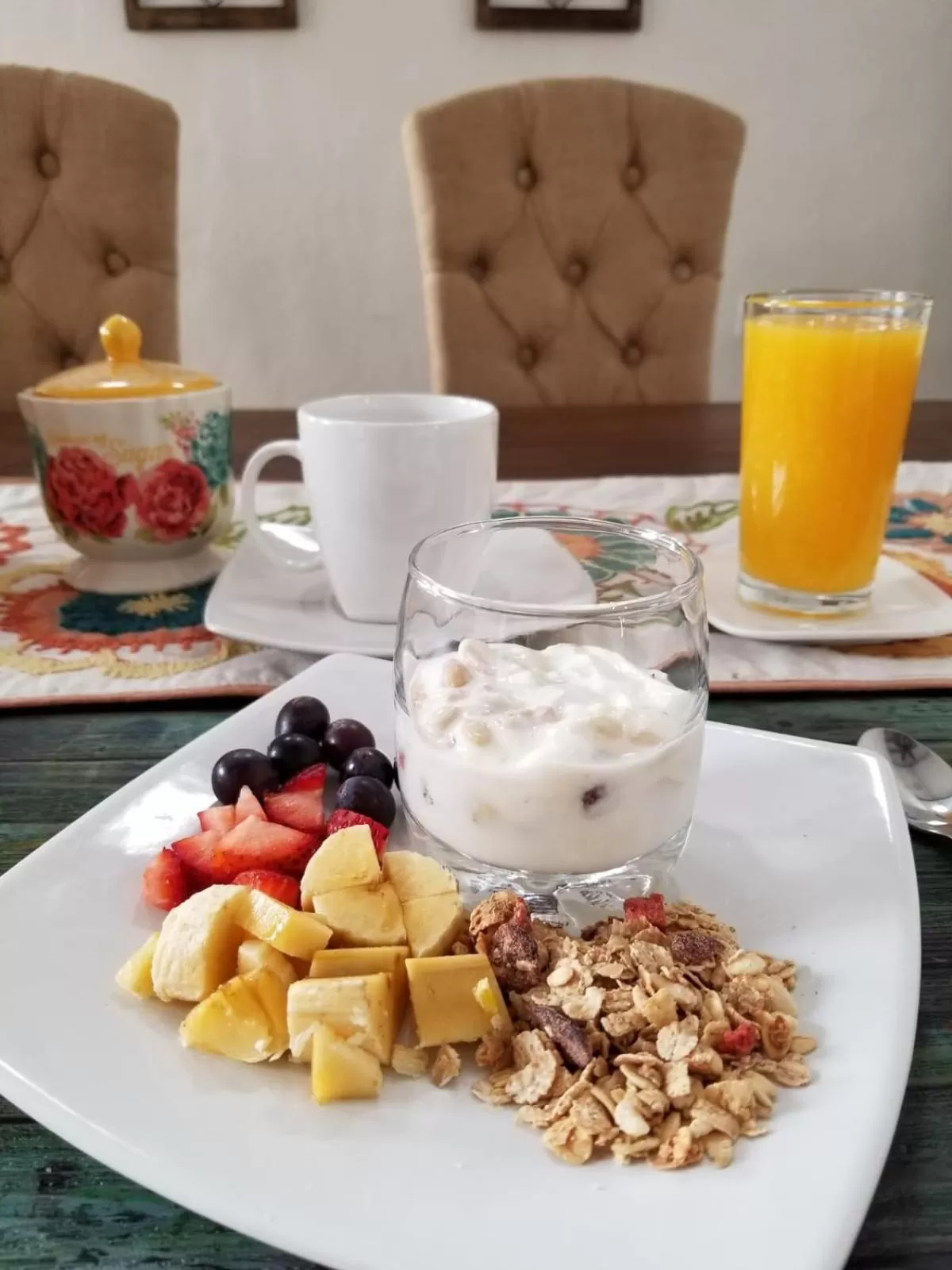 Continental breakfast in Casa Ensueño Hogar Boutique