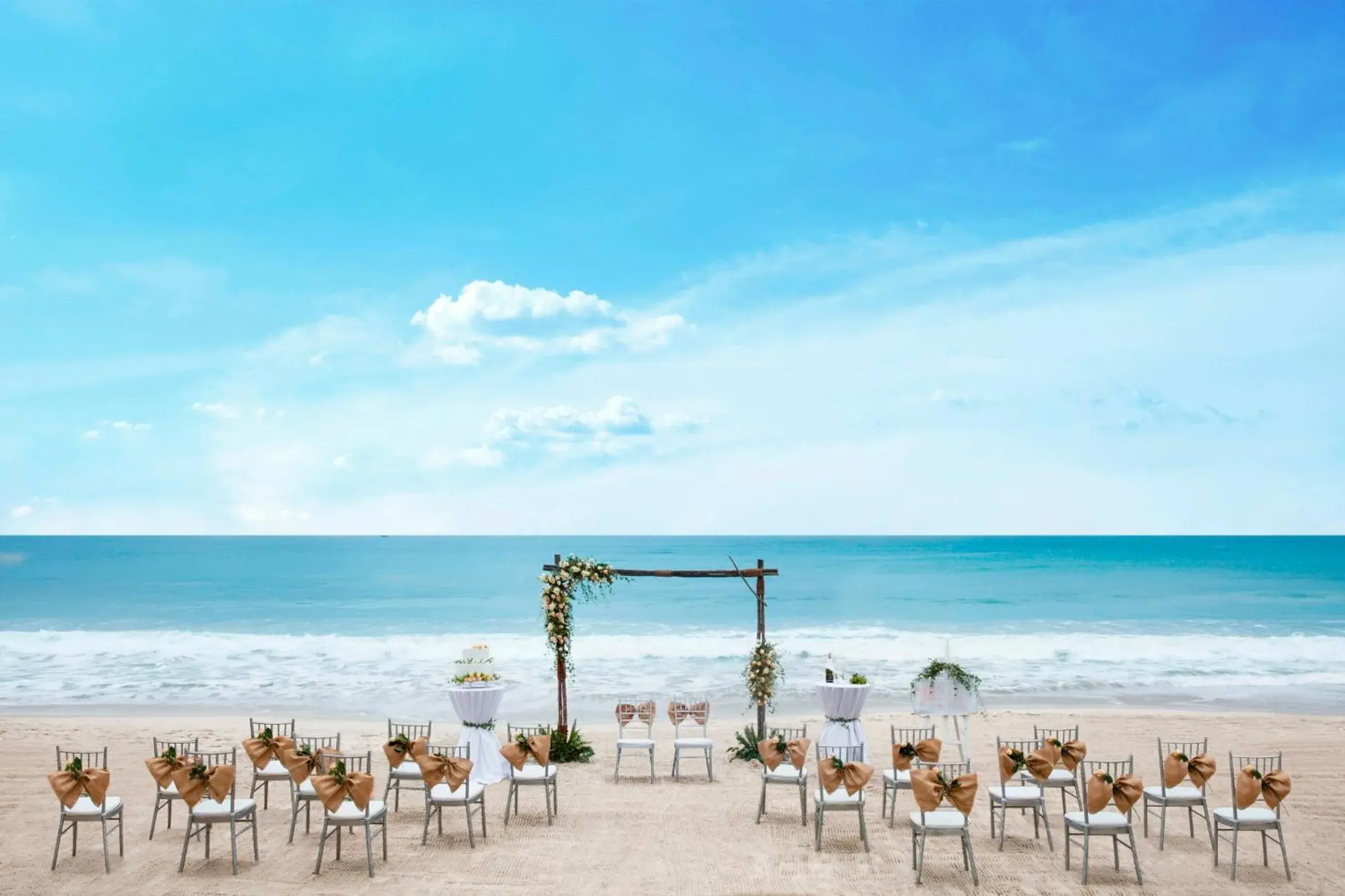 wedding, Beach in Sunrise Nha Trang Beach Hotel & Spa