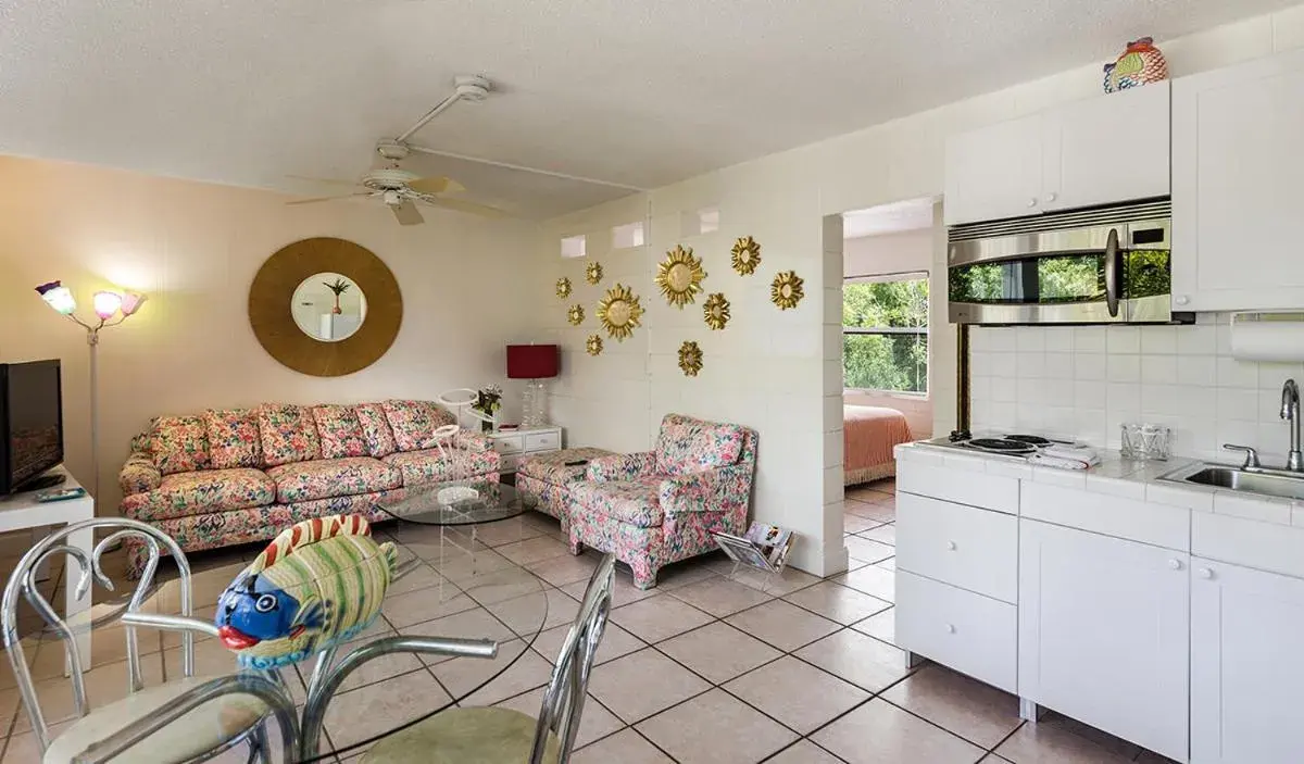 Kitchen/Kitchenette in South Beach Place - Vero Beach