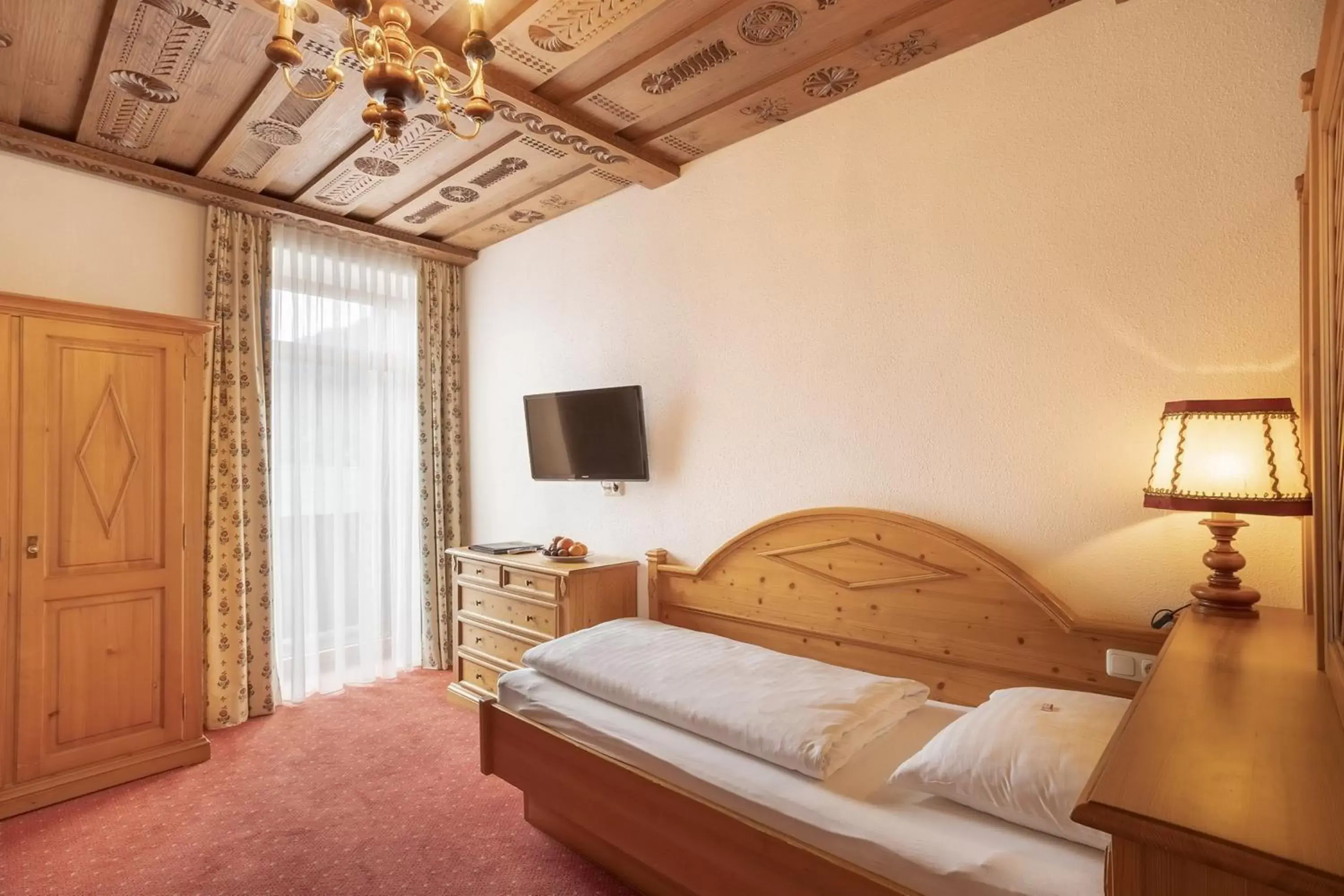 Single Room in Hotel Neue Post