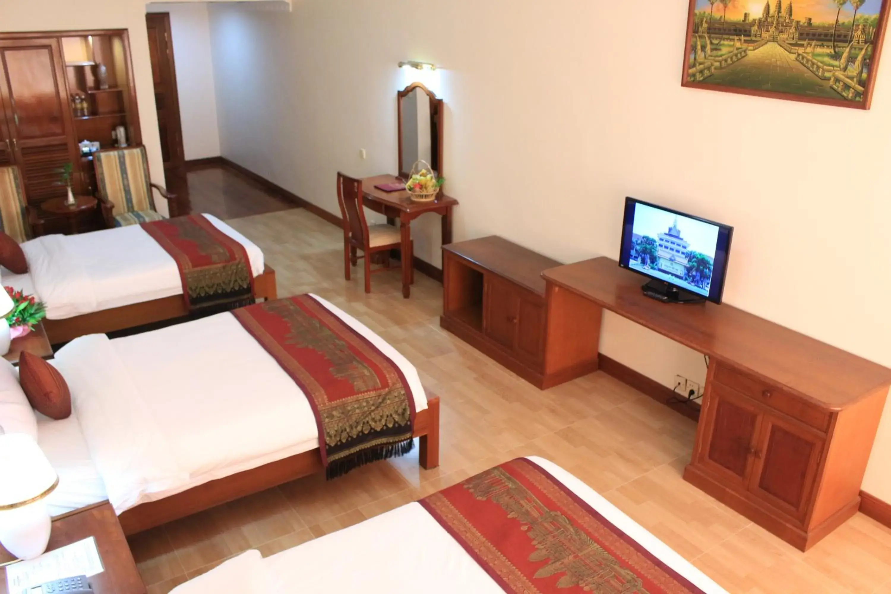 bunk bed, TV/Entertainment Center in City Angkor Hotel