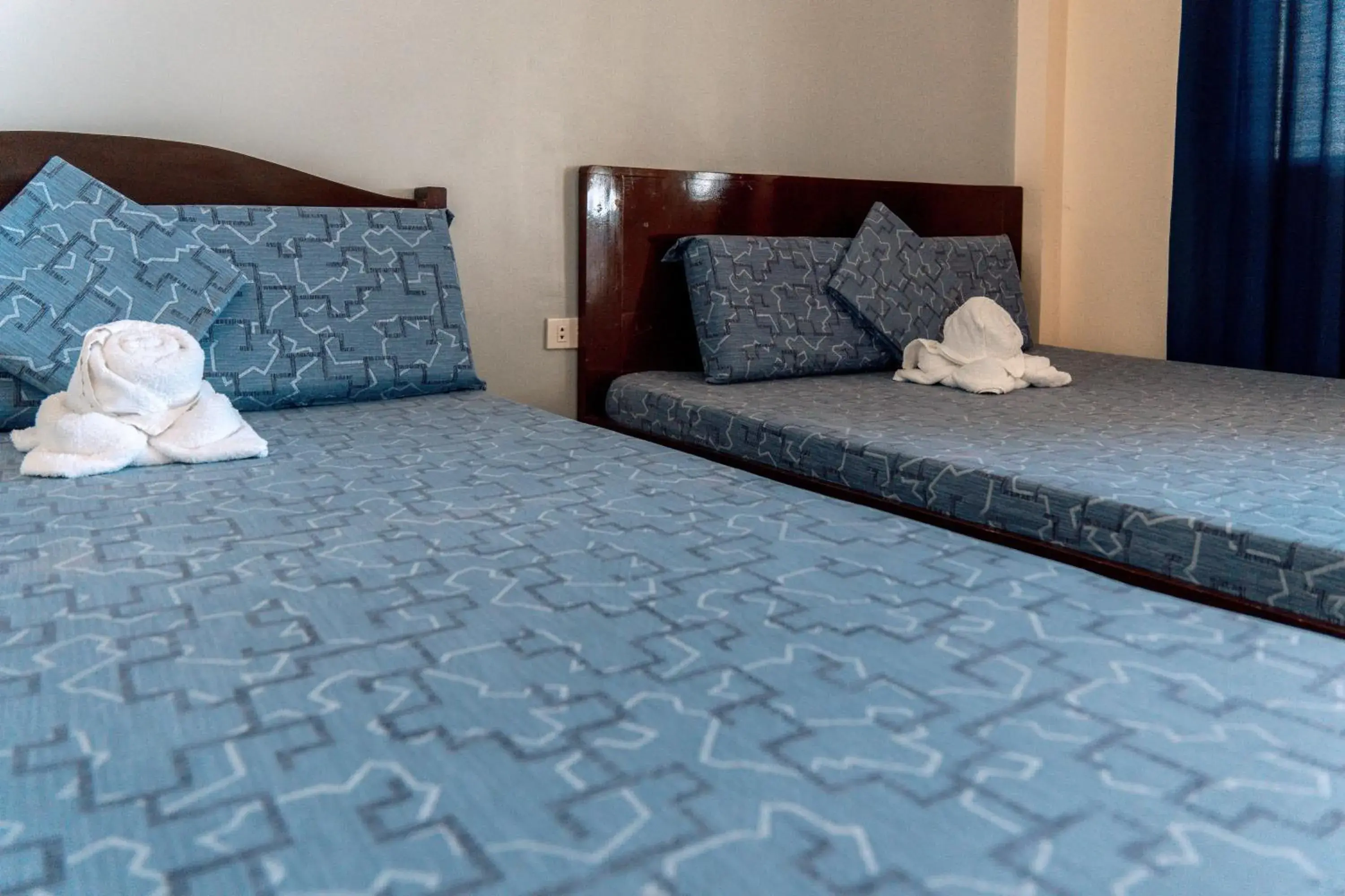 Bed in Island Front - Bangcogon Resort and Restaurant Bed in Island Front - Bangcogon Resort and Restaurant