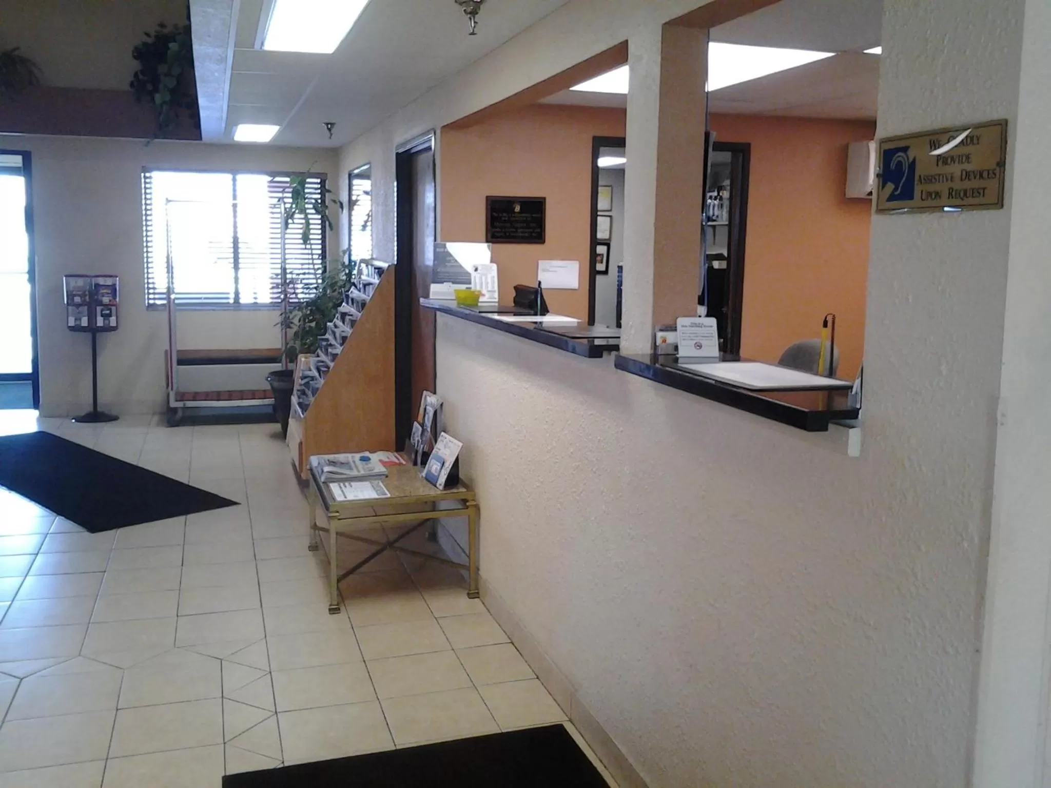 Lobby or reception in Super 8 by Wyndham Plymouth