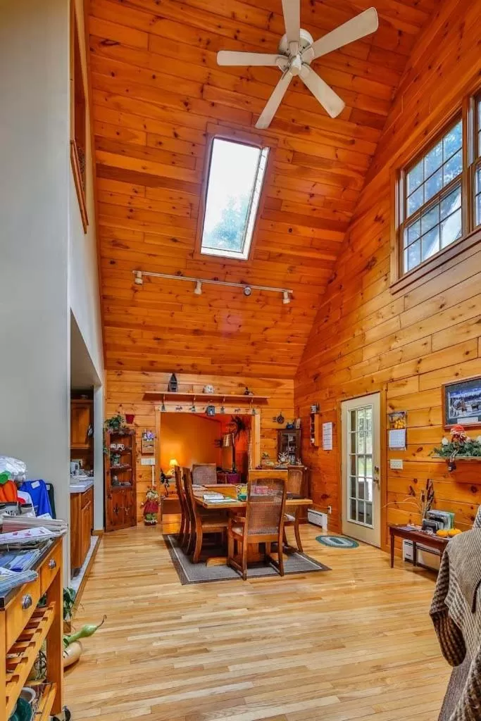 The Old Tioga Inn Bed and Breakfast