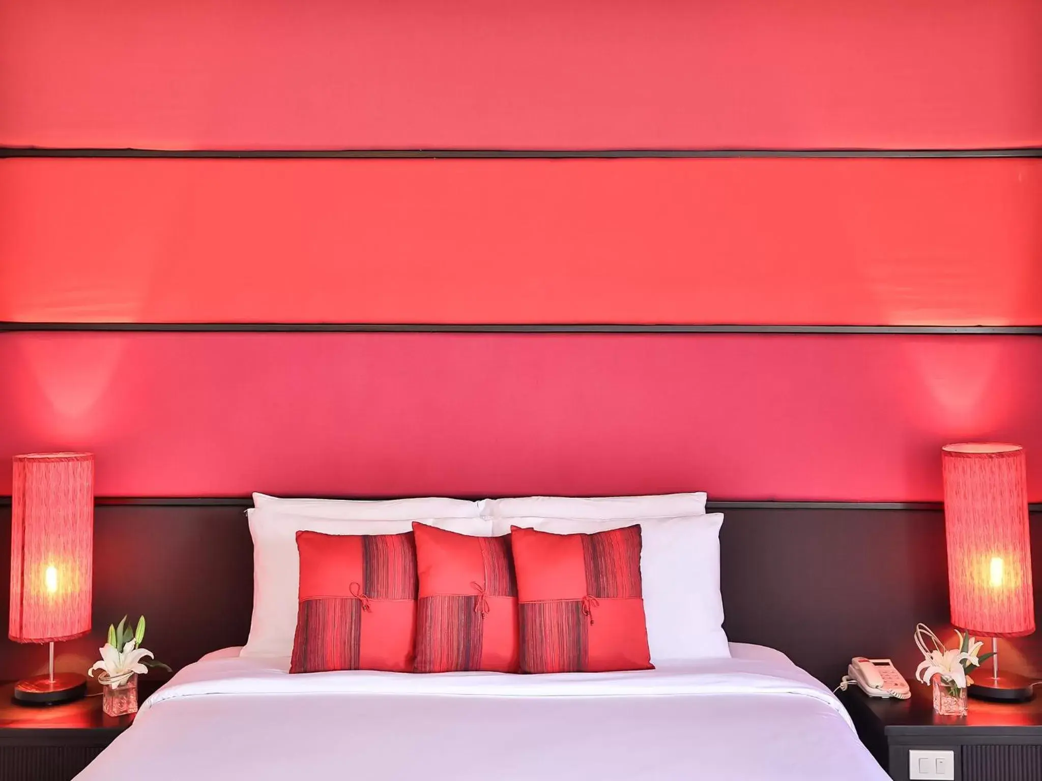 Bedroom, Bed in Sunbeam Hotel Pattaya - SHA Extra Plus