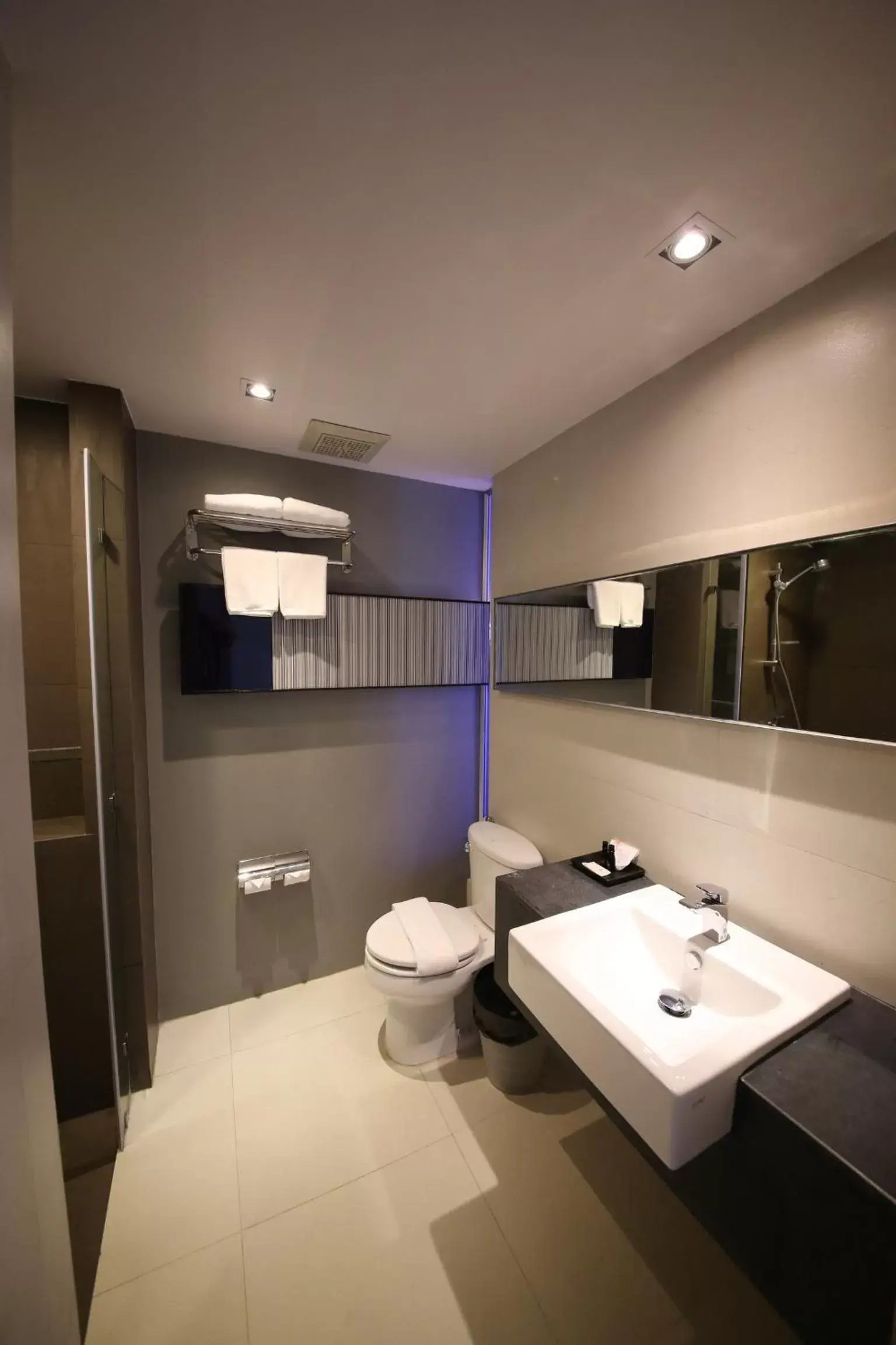 Bathroom in The Sun Xclusive Bathroom in The Sun Xclusive