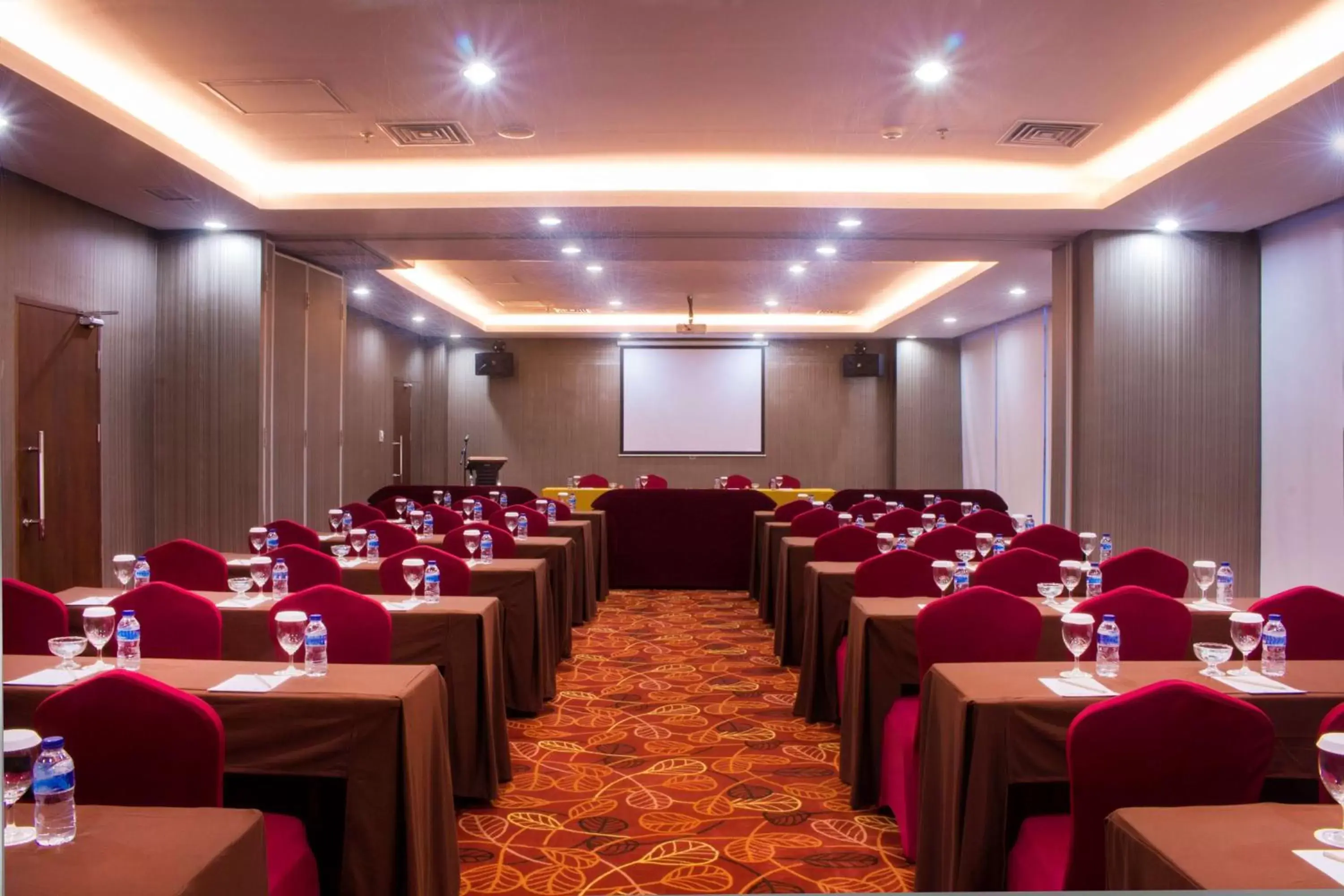 Meeting/conference room in Best Western Plus Coco Palu