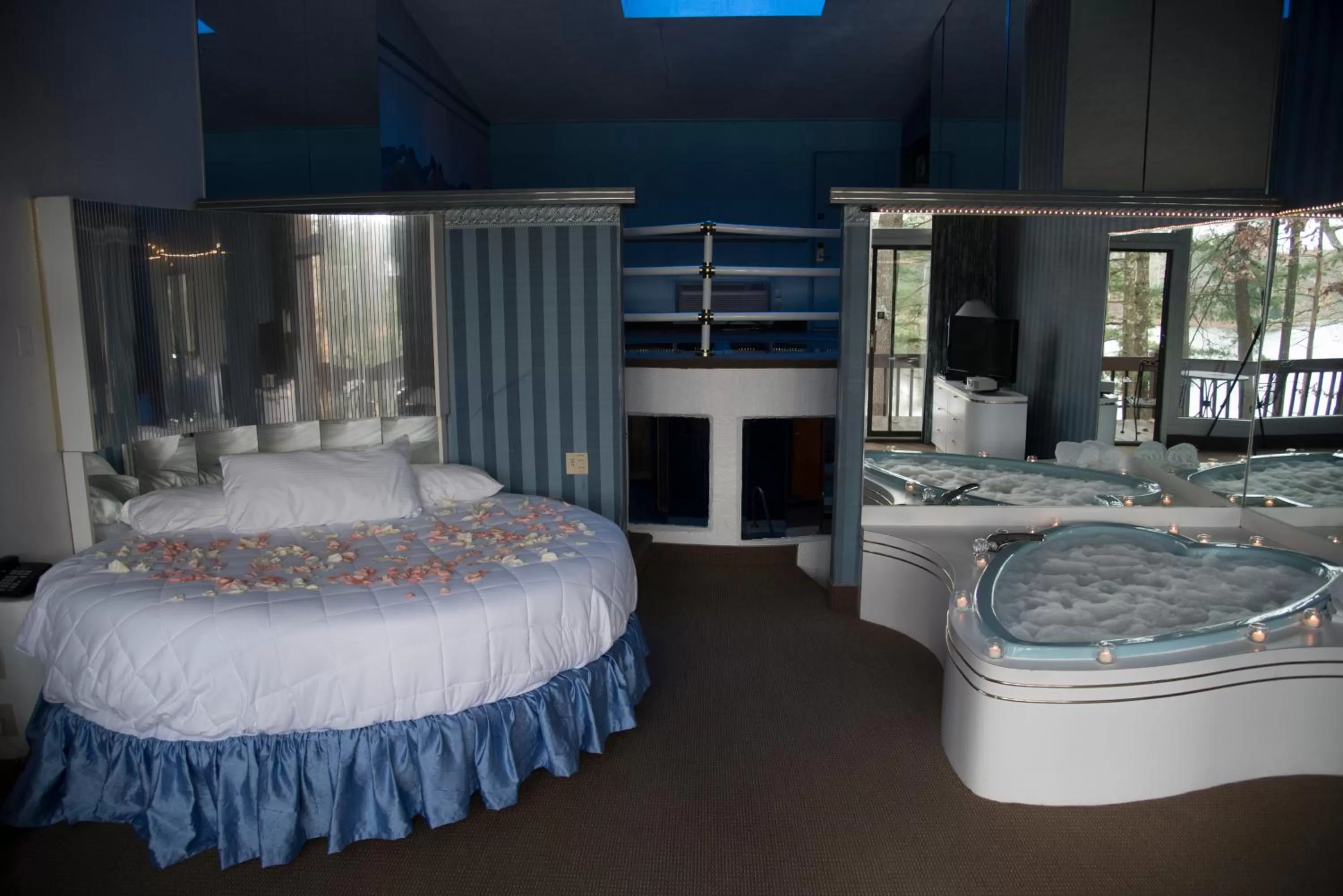 Bed in Pocono Palace Resort