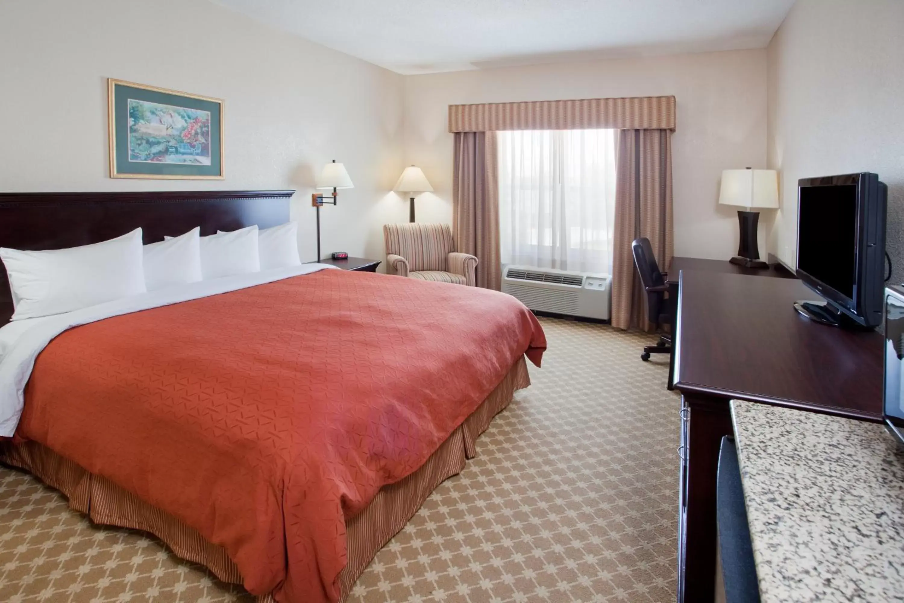 Photo of the whole room, Bed in Country Inn & Suites by Radisson, Columbus, GA