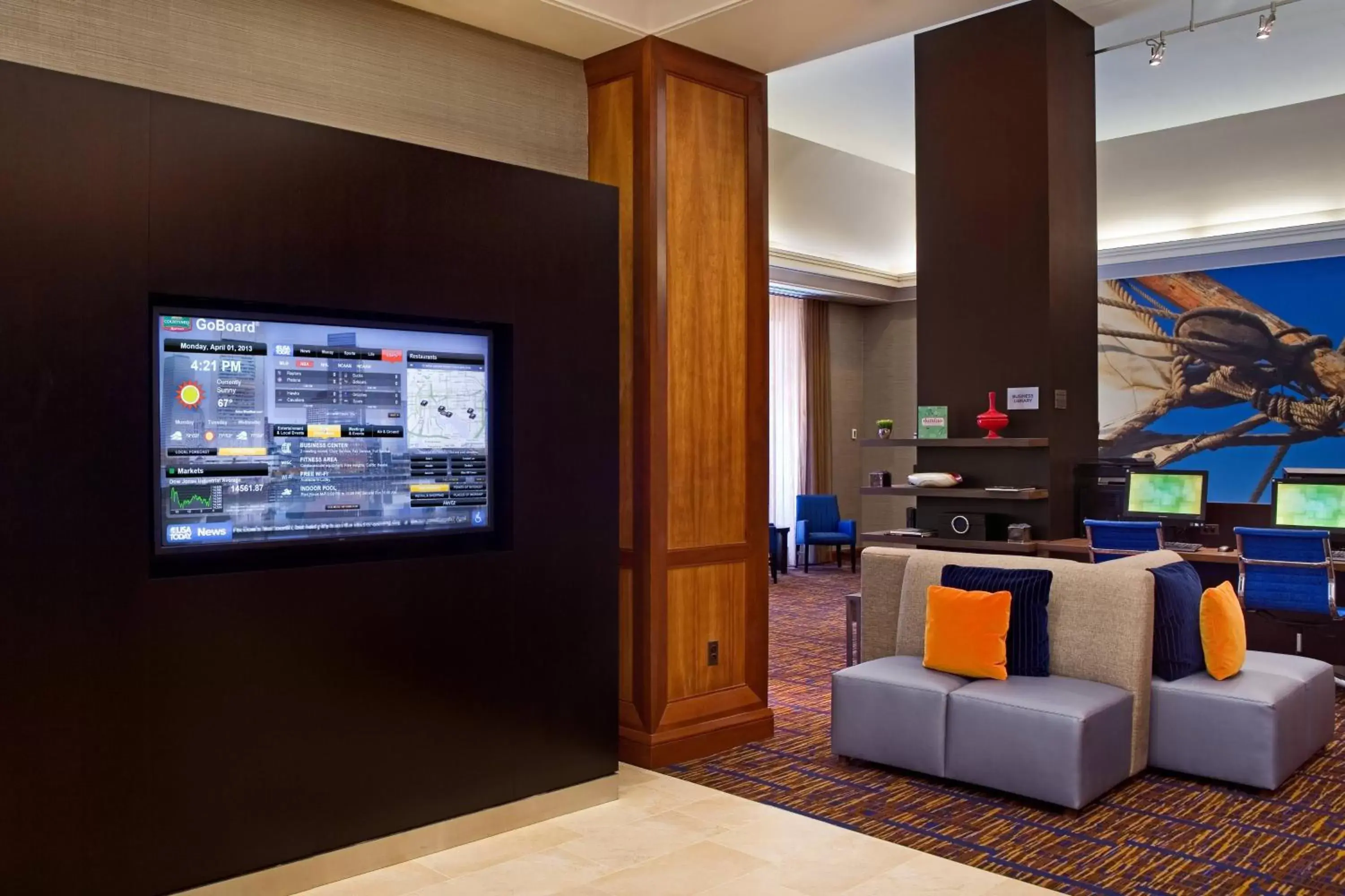 Lobby or reception, TV/Entertainment Center in Courtyard by Marriott Baltimore Downtown/Inner Harbor
