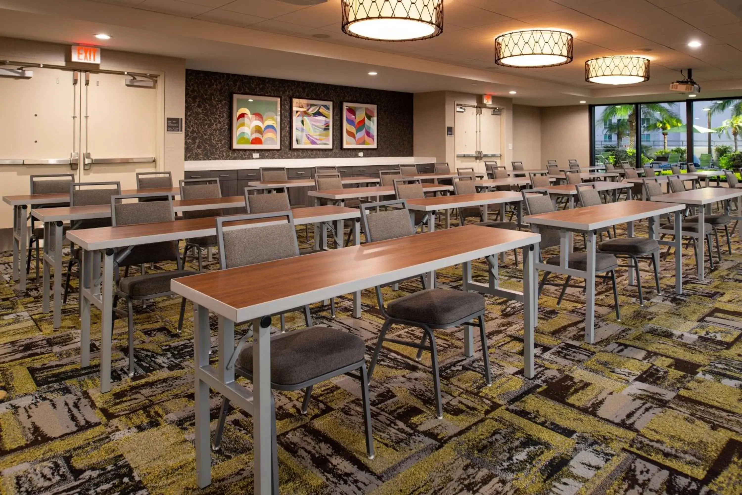 Meeting/conference room, Restaurant/Places to Eat in Home2 Suites By Hilton Tampa Downtown Channel District