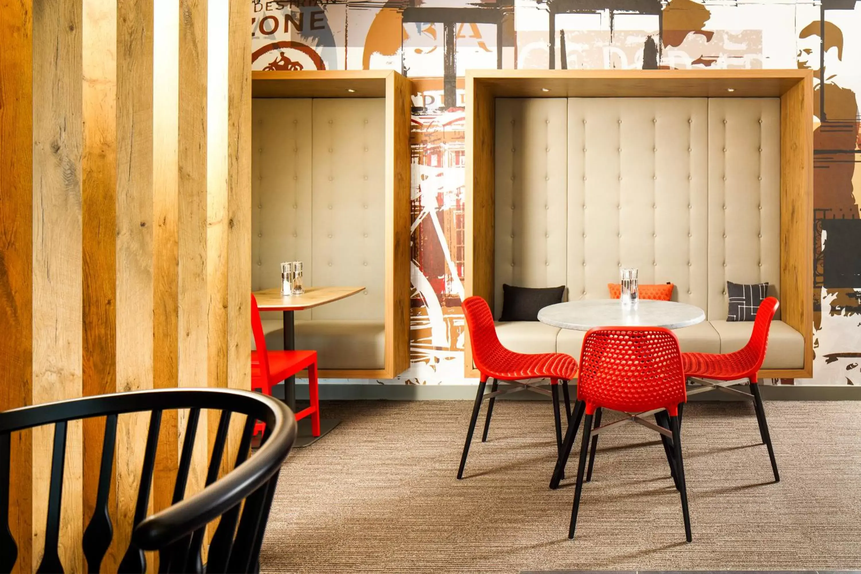 Lobby or reception, Dining Area in ibis Cambridge Central Station