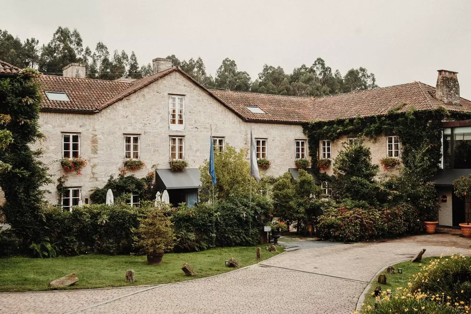 Garden, Property Building in A Quinta Da Auga Hotel Spa Relais & Chateaux