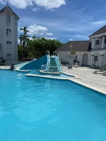 Swimming Pool in Ocho Rios Vacation Resort Property Rentals