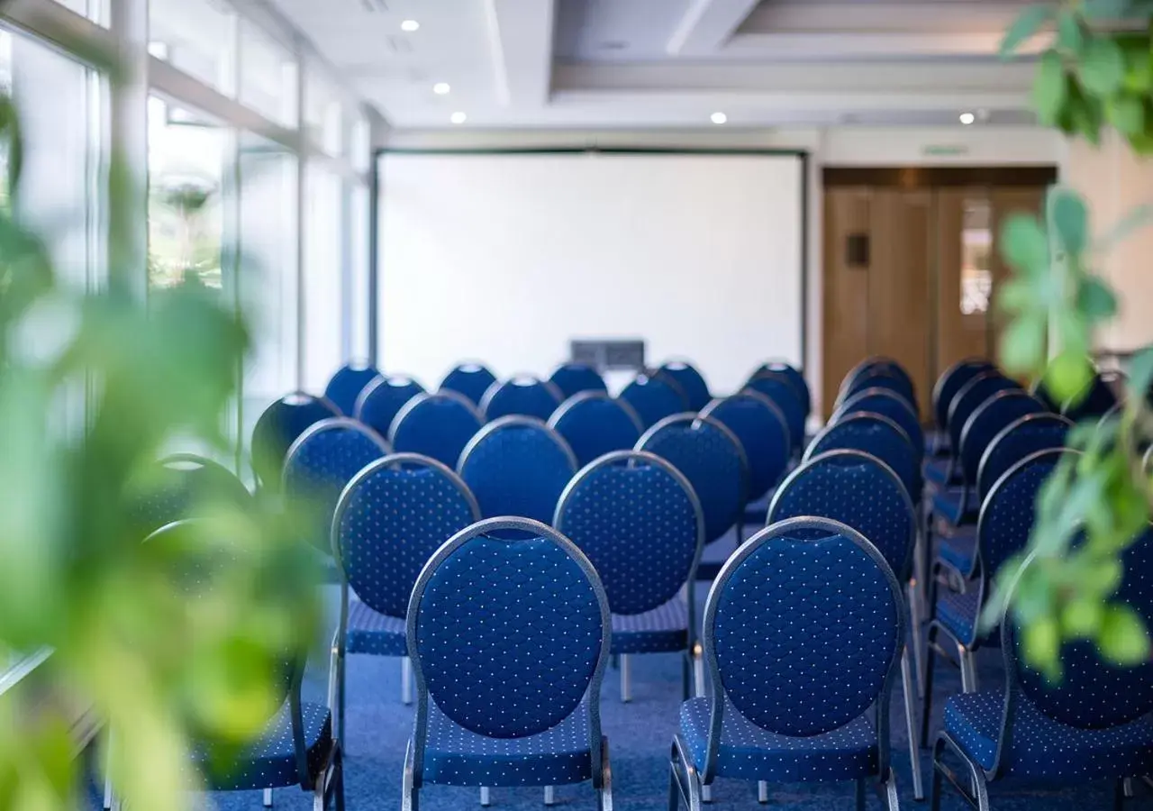 Meeting/conference room in Hôtel des Bains de Saillon